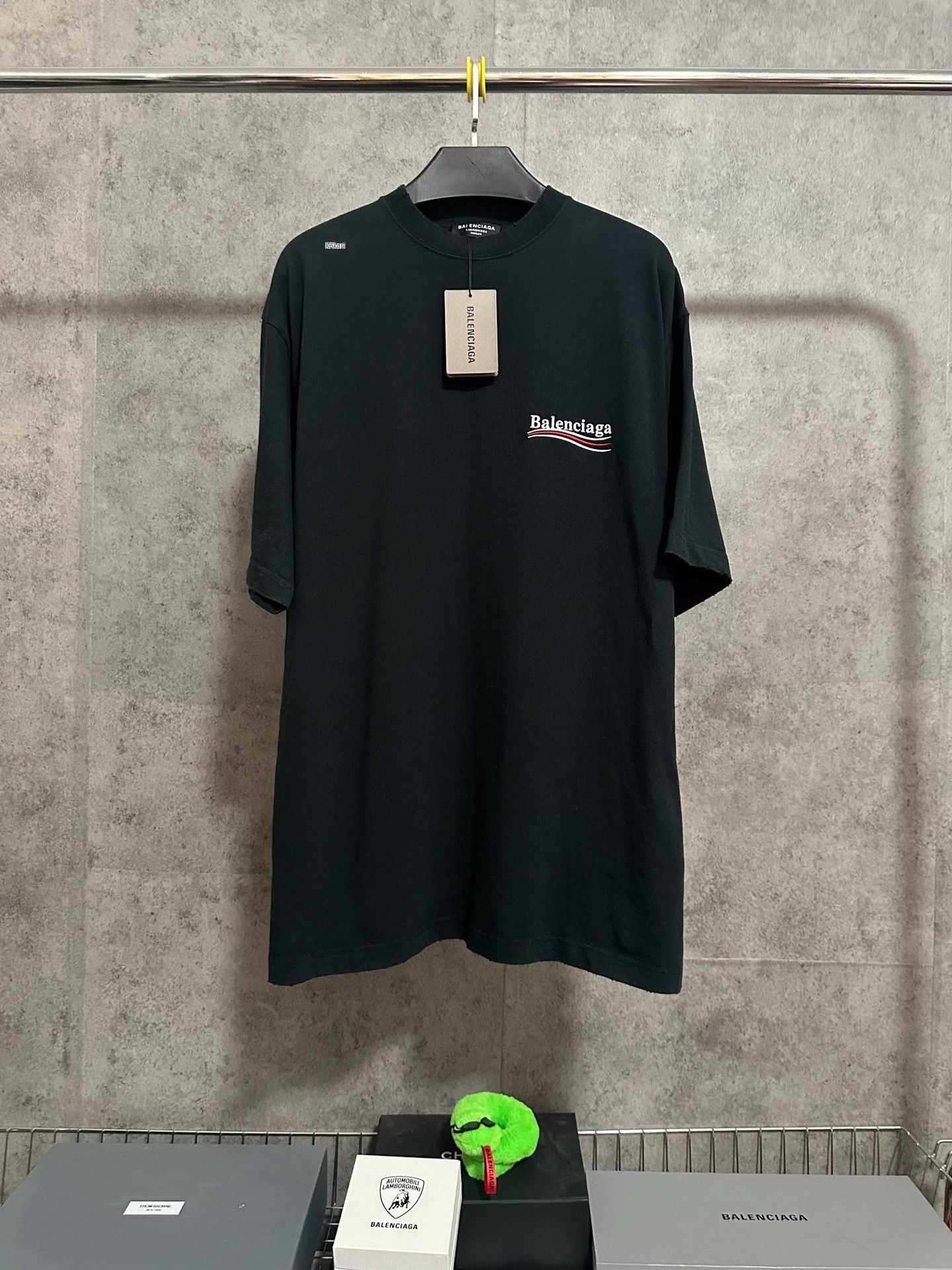 Balenciaga Balenciaga Coke Wave Logo Short Sleeve T-Shirt Size US S / EU 44-46 / 1 - 1 Thumbnail