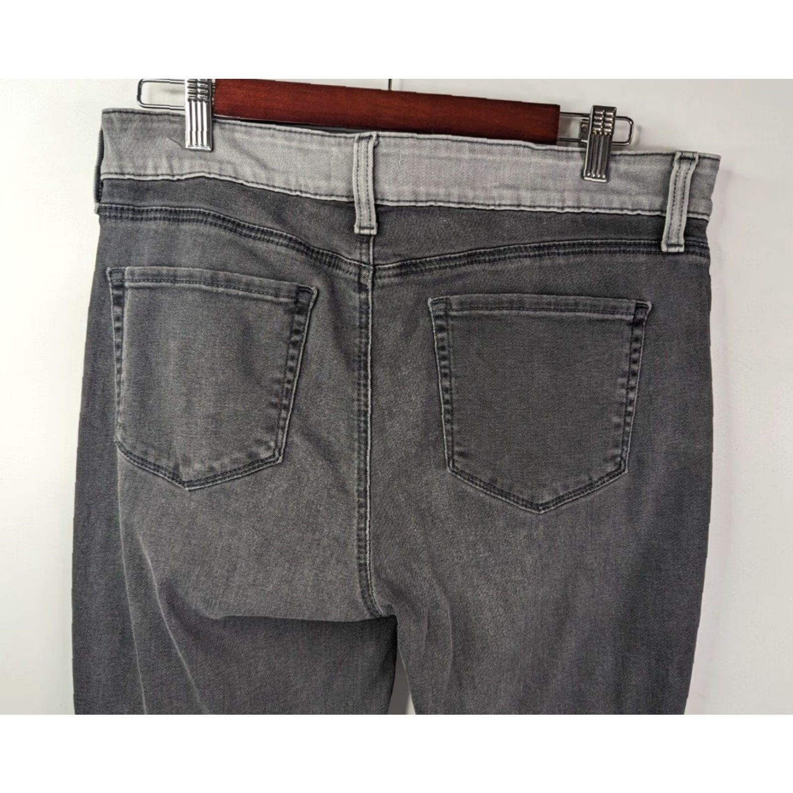 NYDJ NYDJ Girlfriend Jeans with Double Roll Cuff in Grey Cassiar Cropped Size 10 Size 32" / US 10 / IT 46 - 7 Thumbnail