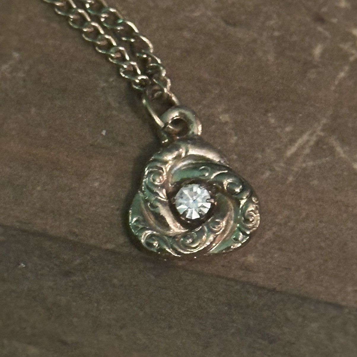 Vintage Vintage rhinestone love knot pendant necklace Size ONE SIZE - 3 Thumbnail
