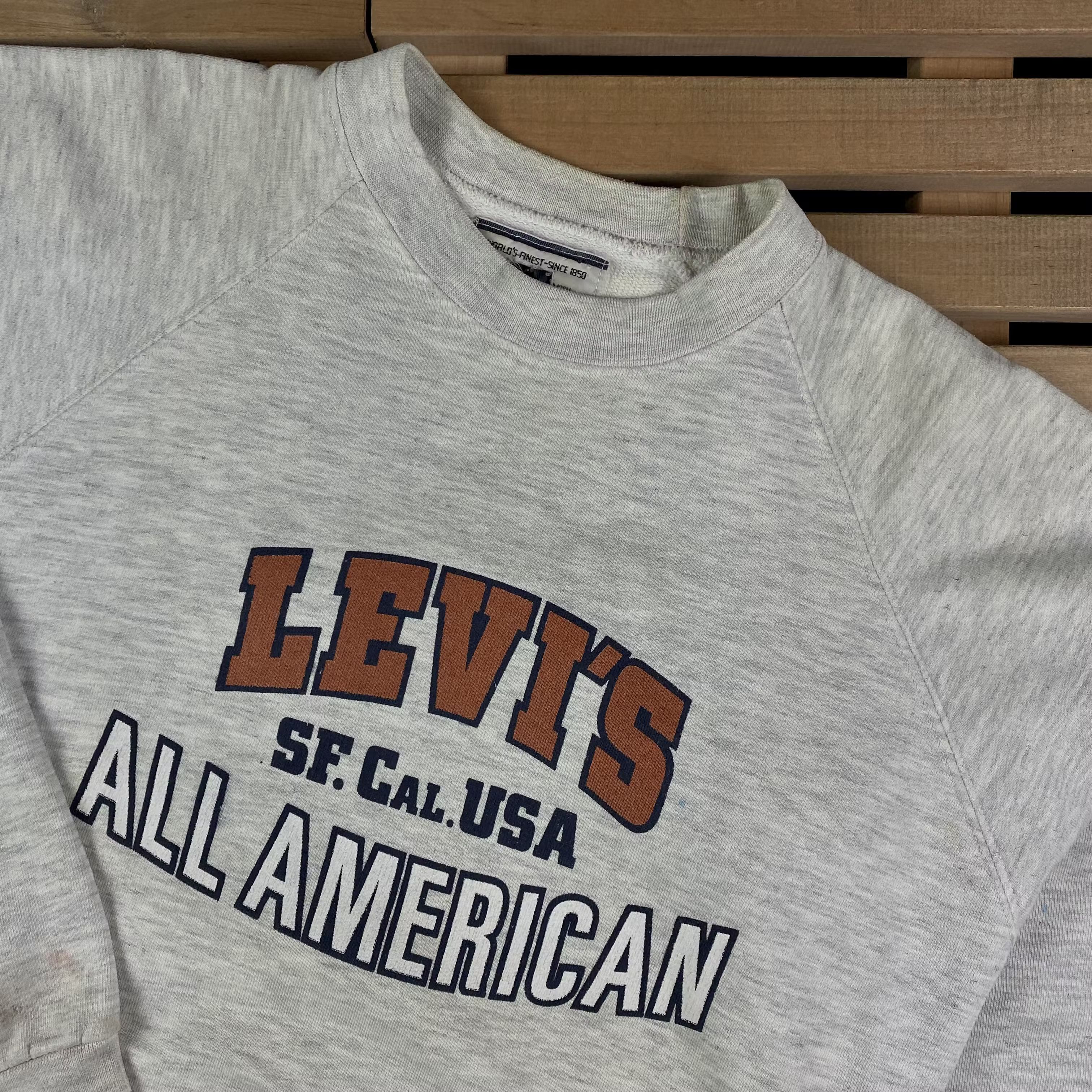 Levi's × Levi's Vintage Clothing × Vintage Men’s Sweatshirt Long Sleeve Levi’s Vintage Big Logo Size M Size US M / EU 48-50 / 2 - 2 Thumbnail