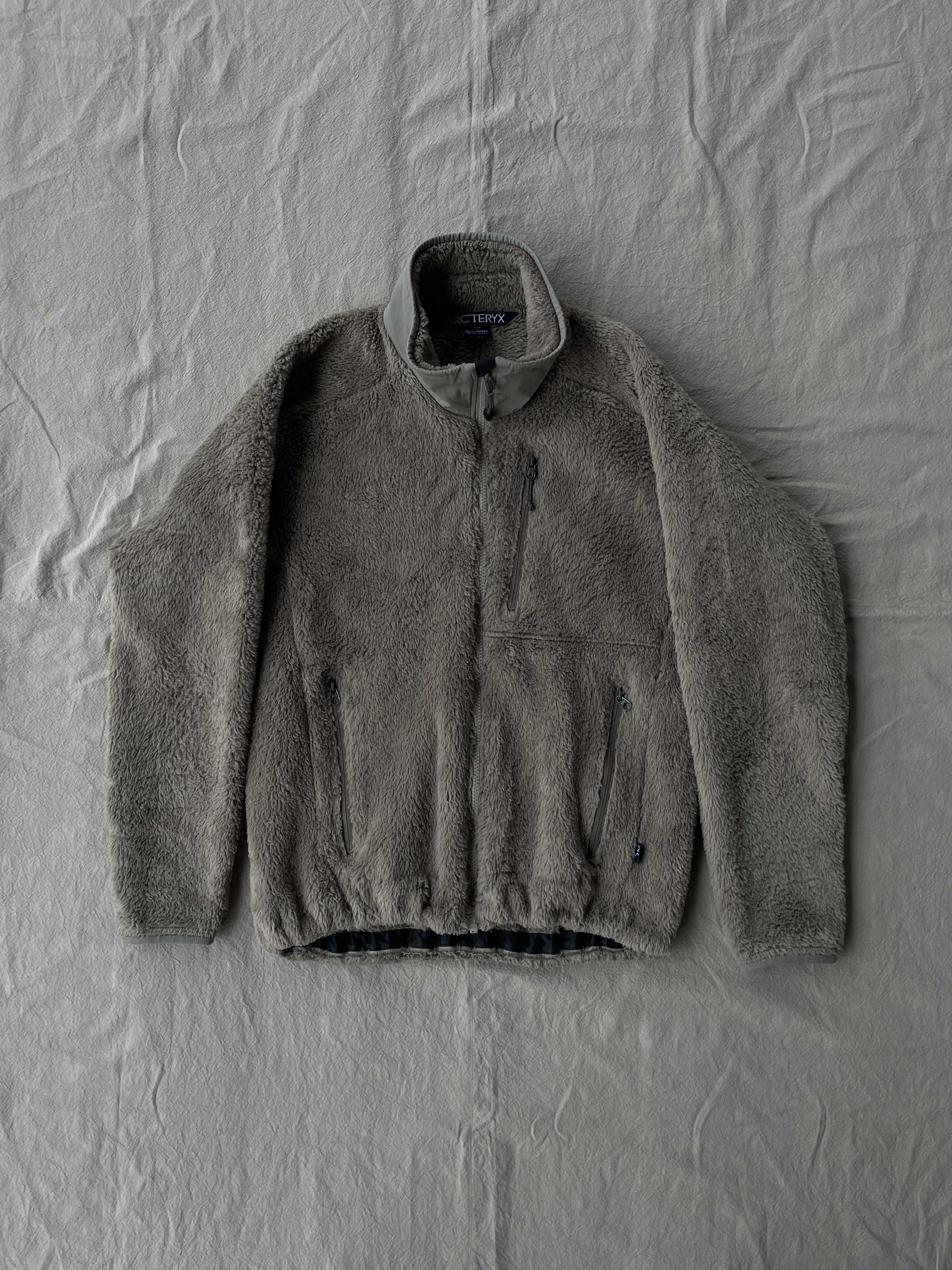 Vintage Early 2000s Grey Arc'Teryx Fleece