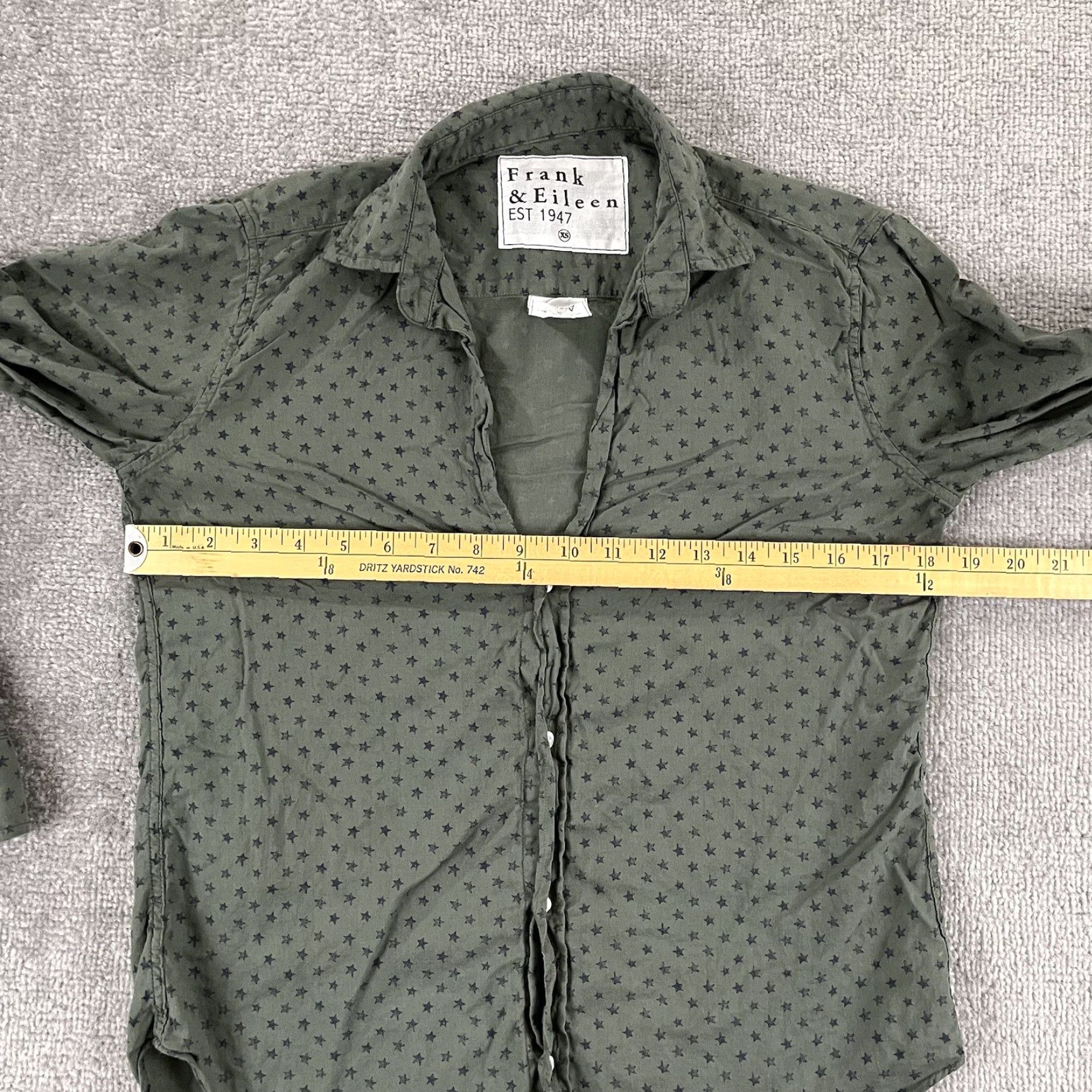 Frank & Eileen FRANK & EILEEN Frank Shirt Womens XS Green Star Button Up Top Featherweight L/S Shirt Womens XS Green Star Button Up Top Featherweight L/S Size XS / US 0-2 / IT 36-38 - 4 Thumbnail