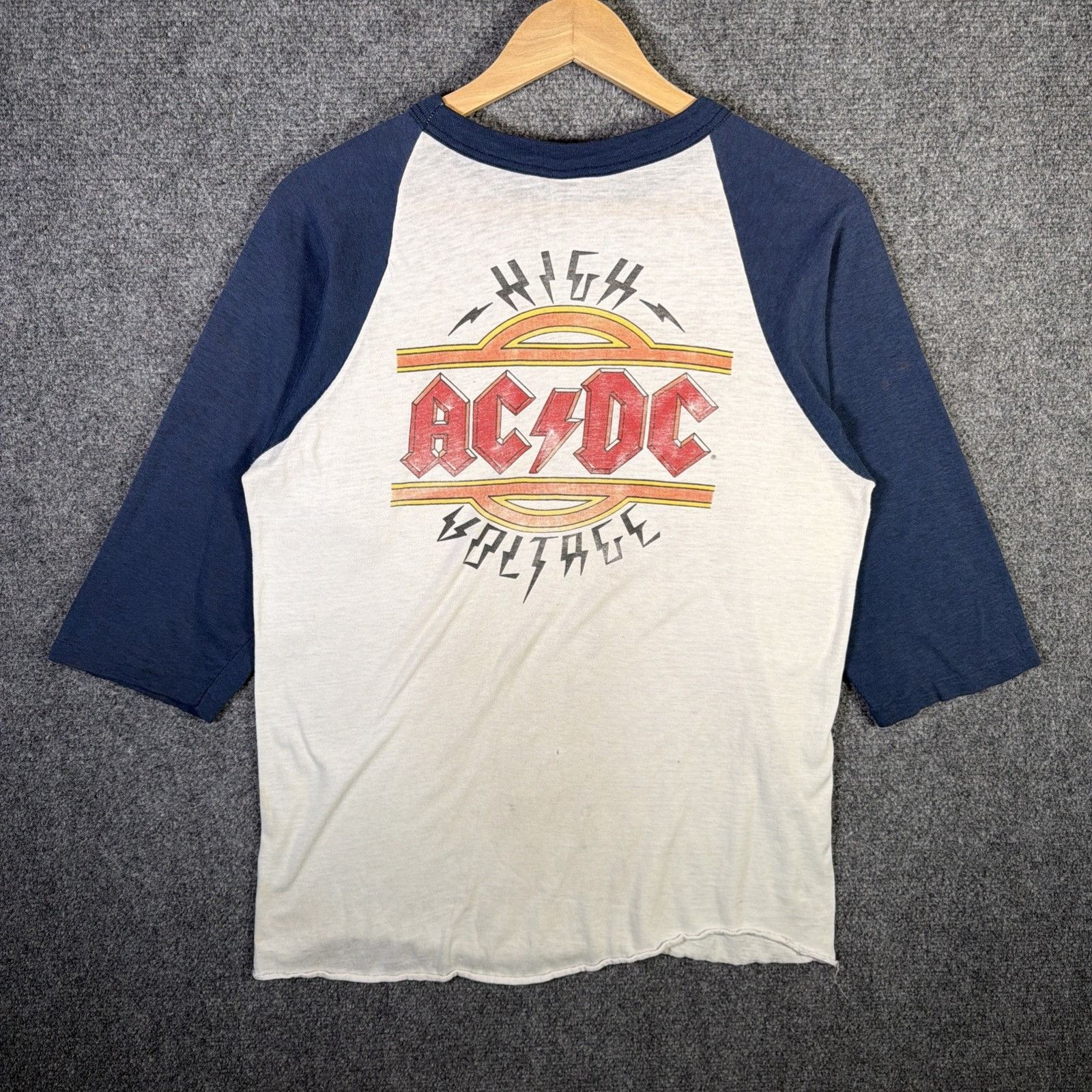 Band Tees Vintage ACDC Shirt Mens Large 80s 1981 Raglan High Voltage Size US L / EU 52-54 / 3 - 8 Thumbnail