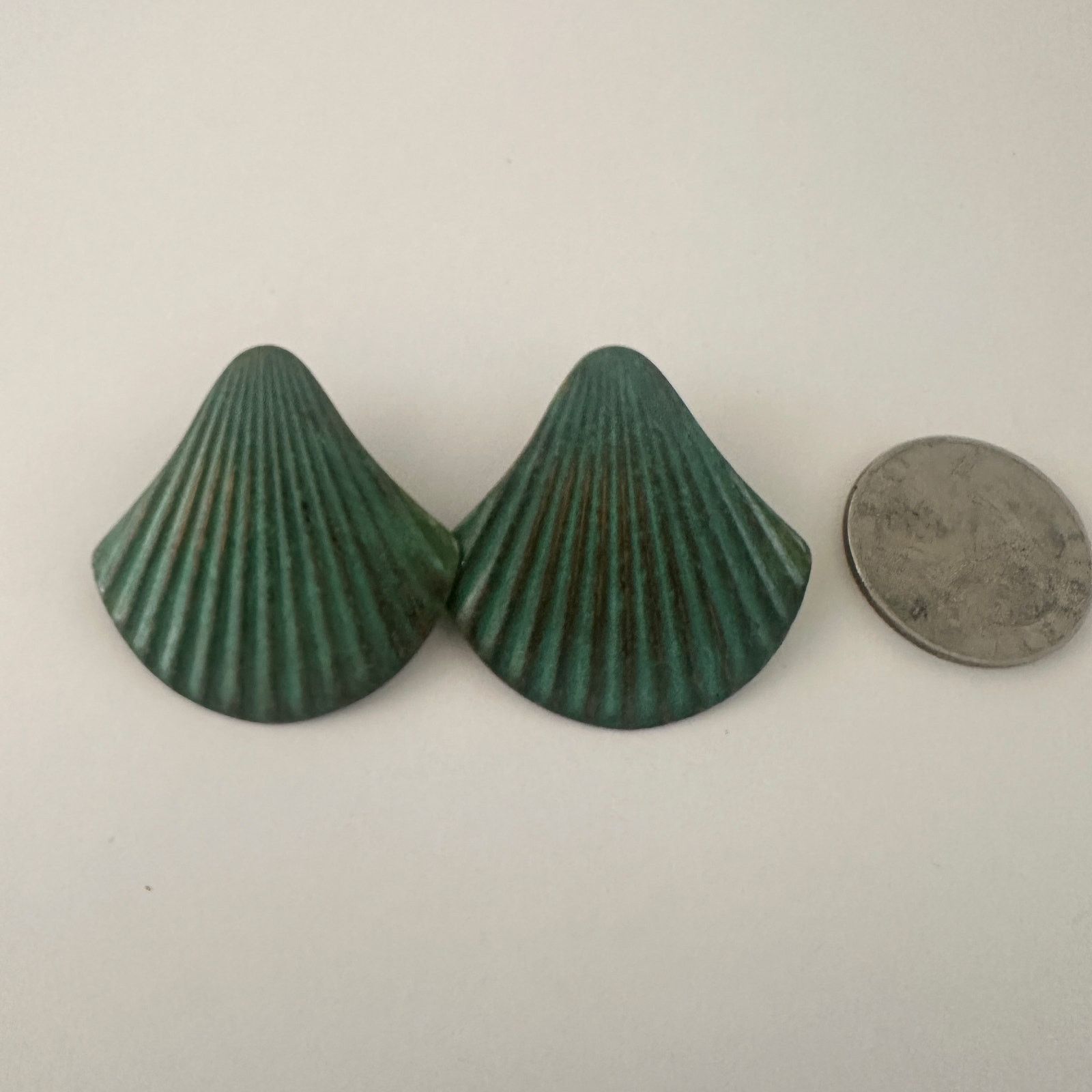 Vintage Vintage 1980s Green Metal Scalloped Pierced Earrings Size ONE SIZE - 4 Thumbnail