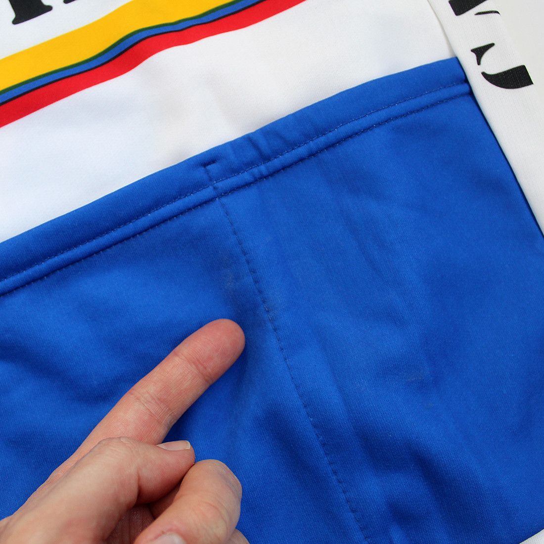 Vintage 1986 PILAS VARTA Cafe De Colombia cycling jersey bike tshirt Size L / US 10 / IT 46 - 10 Thumbnail