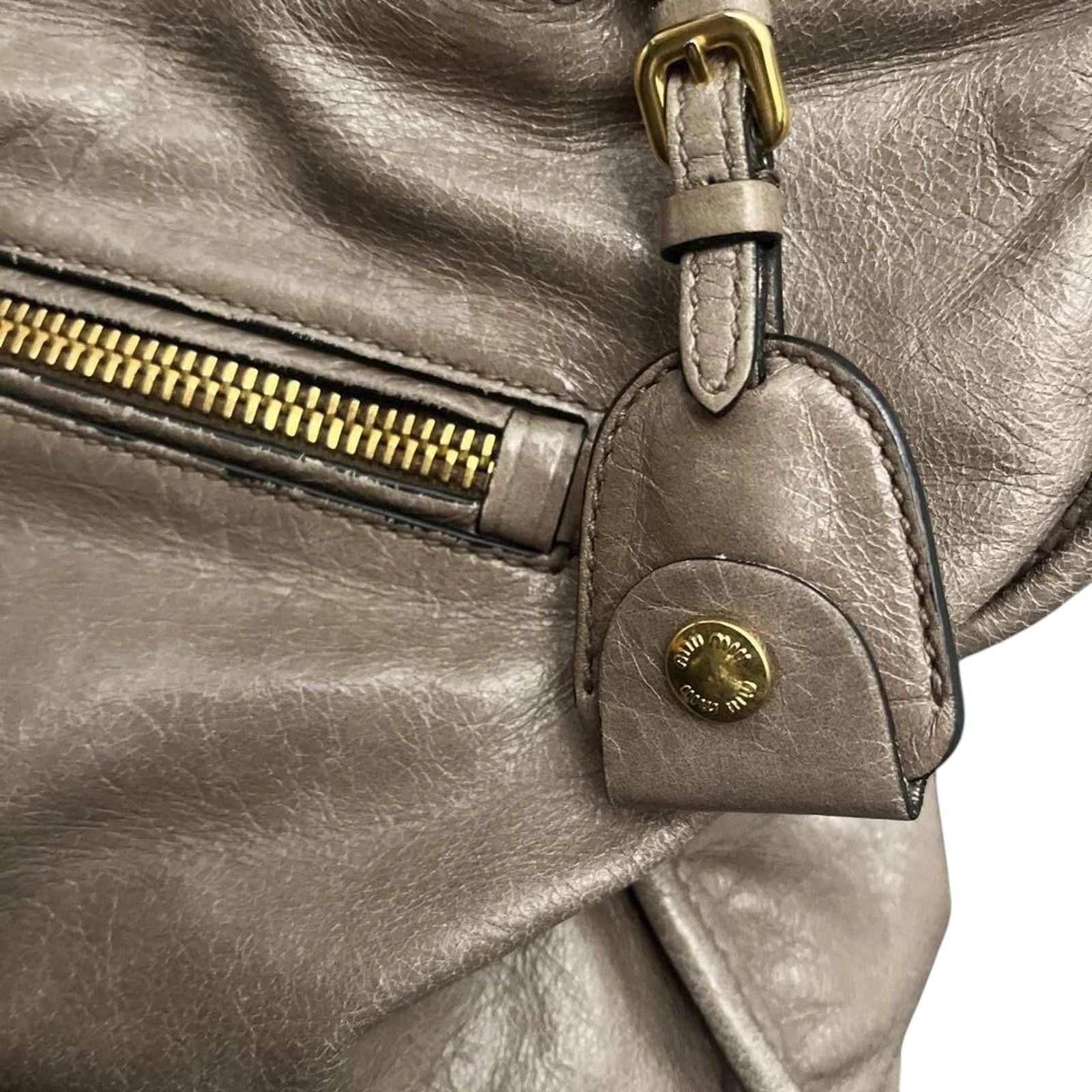 Miu Miu Miu Miu - Taupe Leather Handbag Gold Hardware Size ONE SIZE - 4 Thumbnail