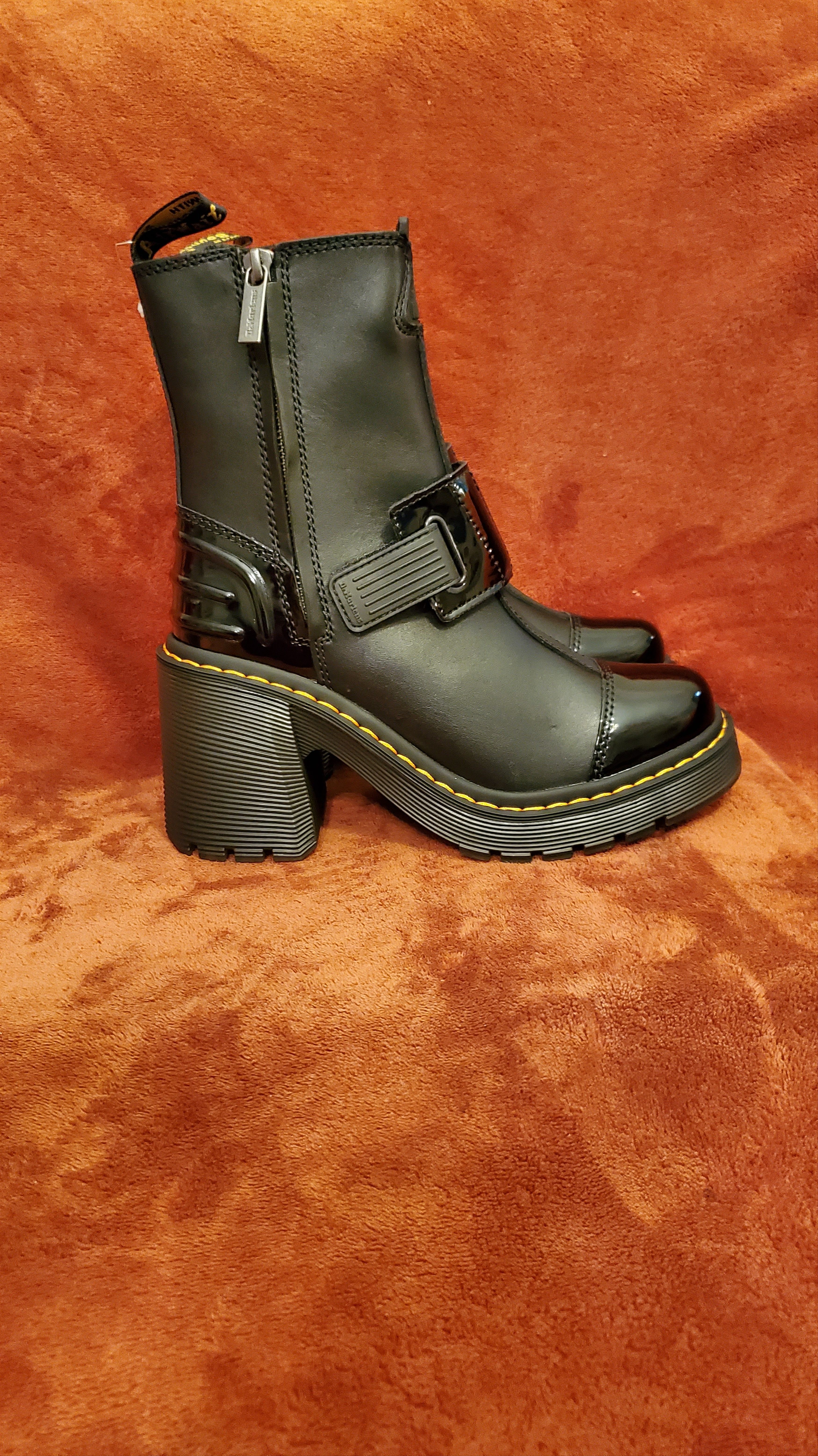 Dr. Martens NEW DR MARTENS BLACK LEATHER ANKLE BOOTS Size US 7 / IT 37 - 2 Thumbnail