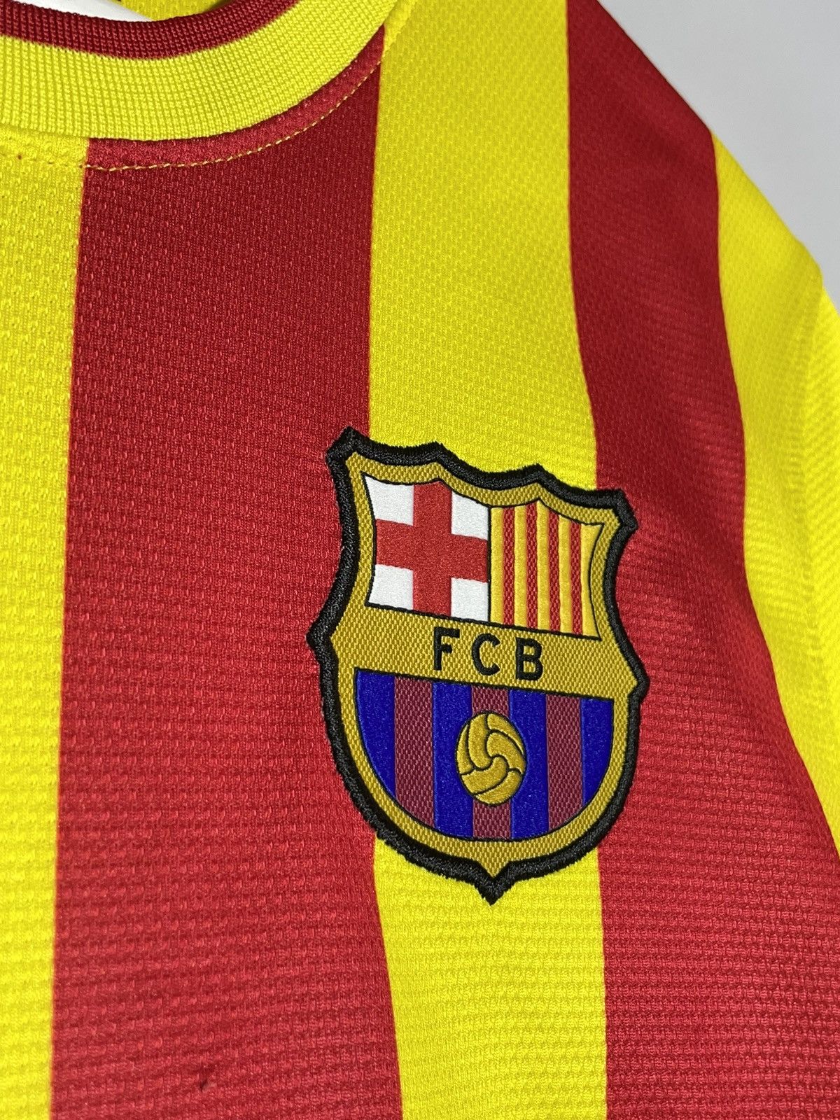 Nike F.C Barcelona Nike Y2k Blokecore 2014/15 Football Shirt Size US S / EU 44-46 / 1 - 4 Thumbnail