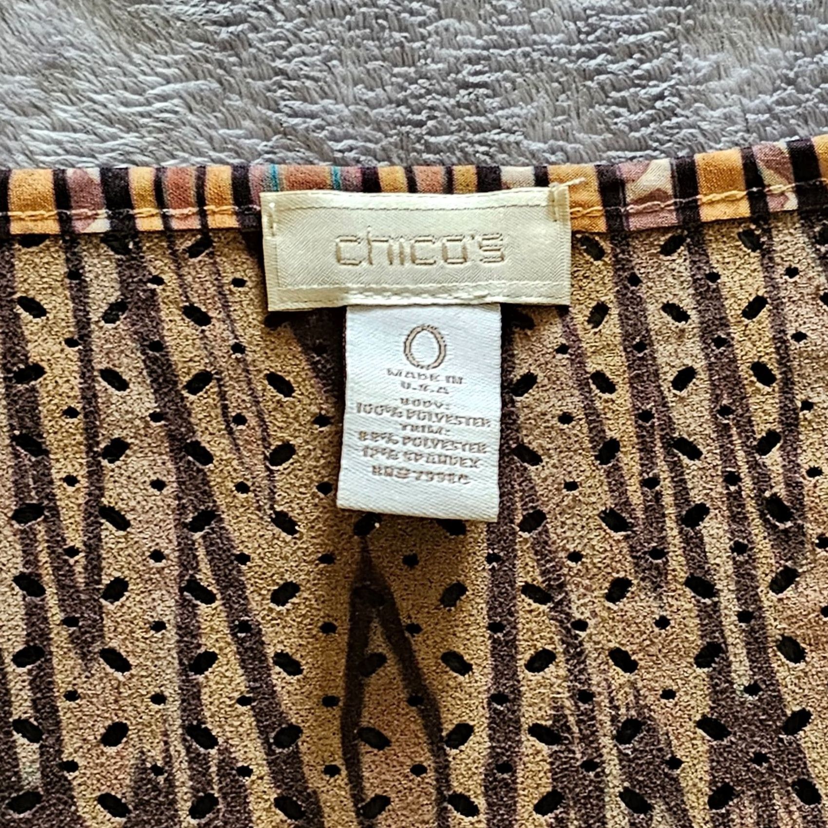 Vintage Chicos Top Shirt Womens Small Brown Tan Rhinestones V Neck Southwest Casual Shirt Size S / US 4 / IT 40 - 3 Thumbnail