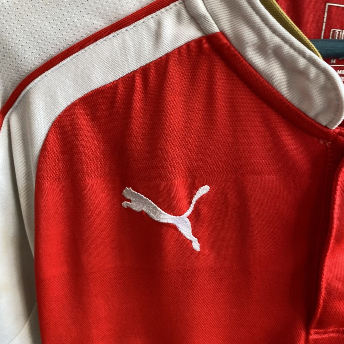 Puma Mens Puma Arcenal Fly Emirates Home soccer jersey Size US M / EU 48-50 / 2 - 4 Thumbnail
