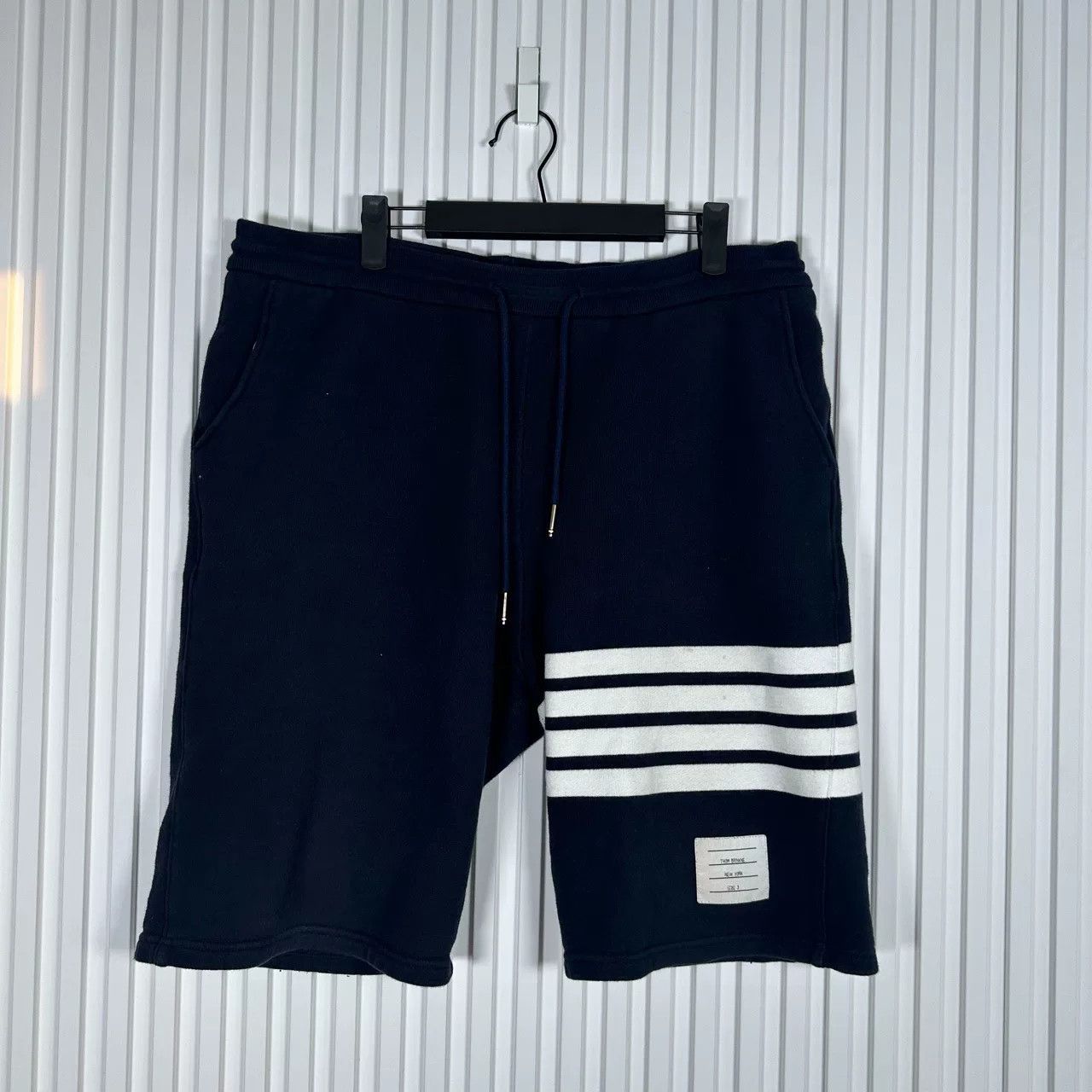 Thom Browne Thom Browne TB classic stripe shorts Size US 26 / EU 42 - 1 Thumbnail
