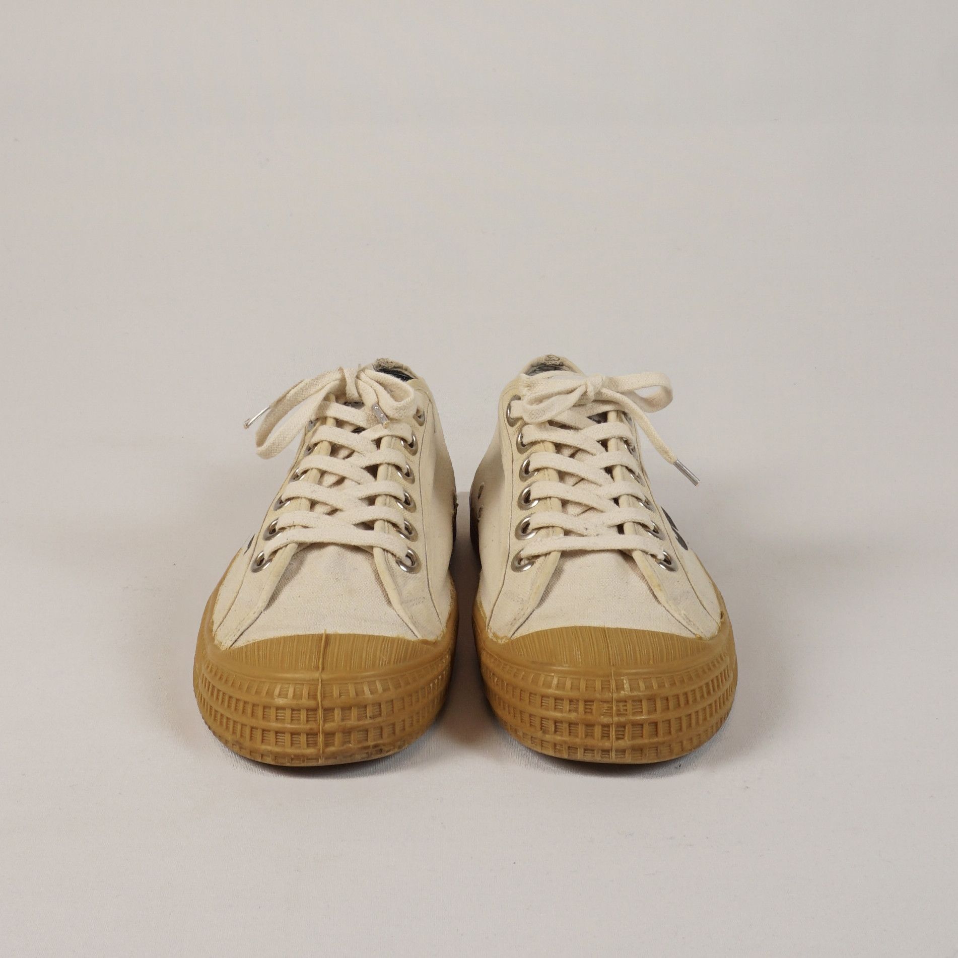 Comme des Garcons CDG × Novesta Canvas Low-Top Sneakers Size US 9 / EU 42 - 3 Thumbnail