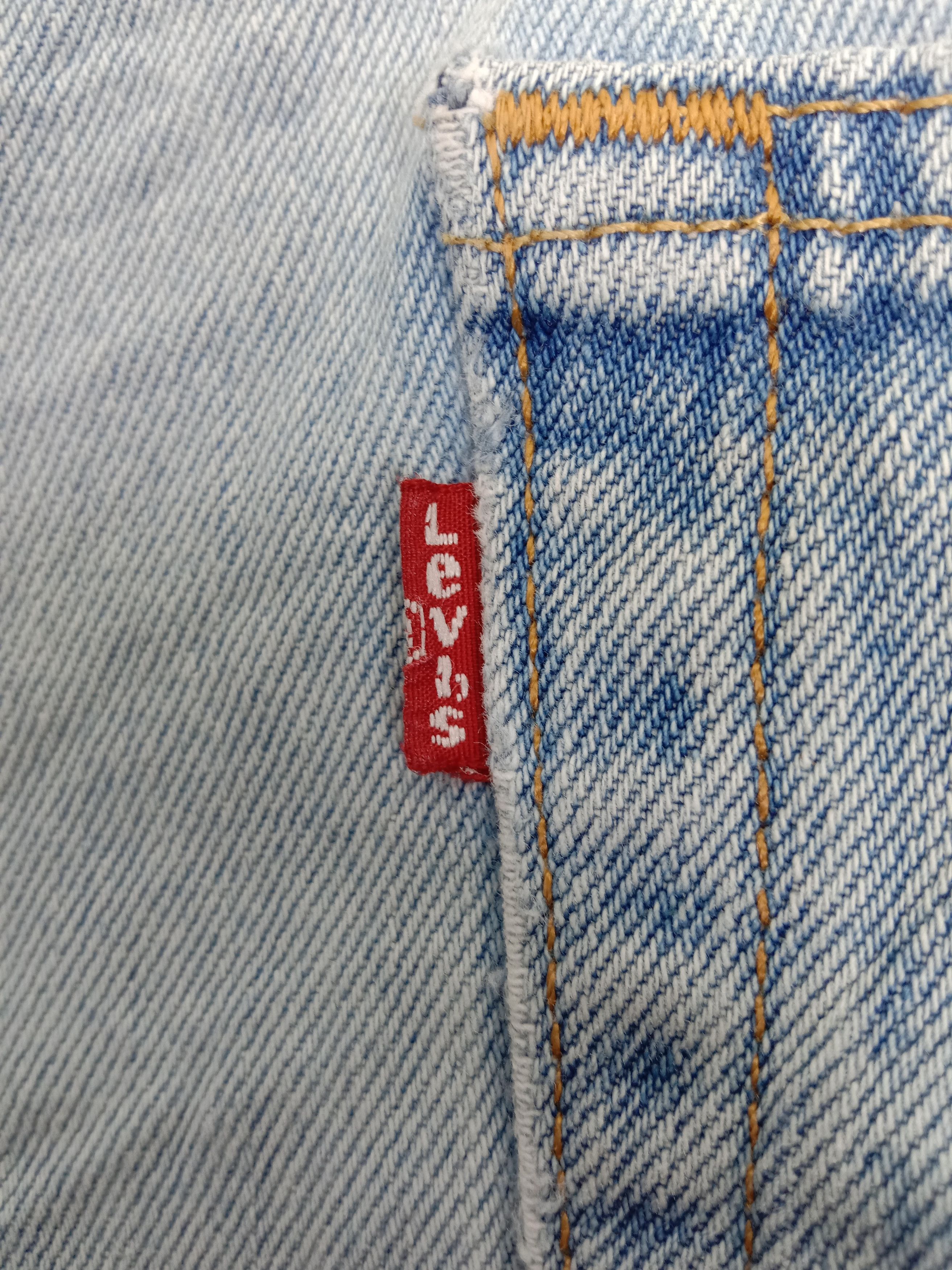 Vintage Levi's 505 Jeans Light Wash Distressed Denim