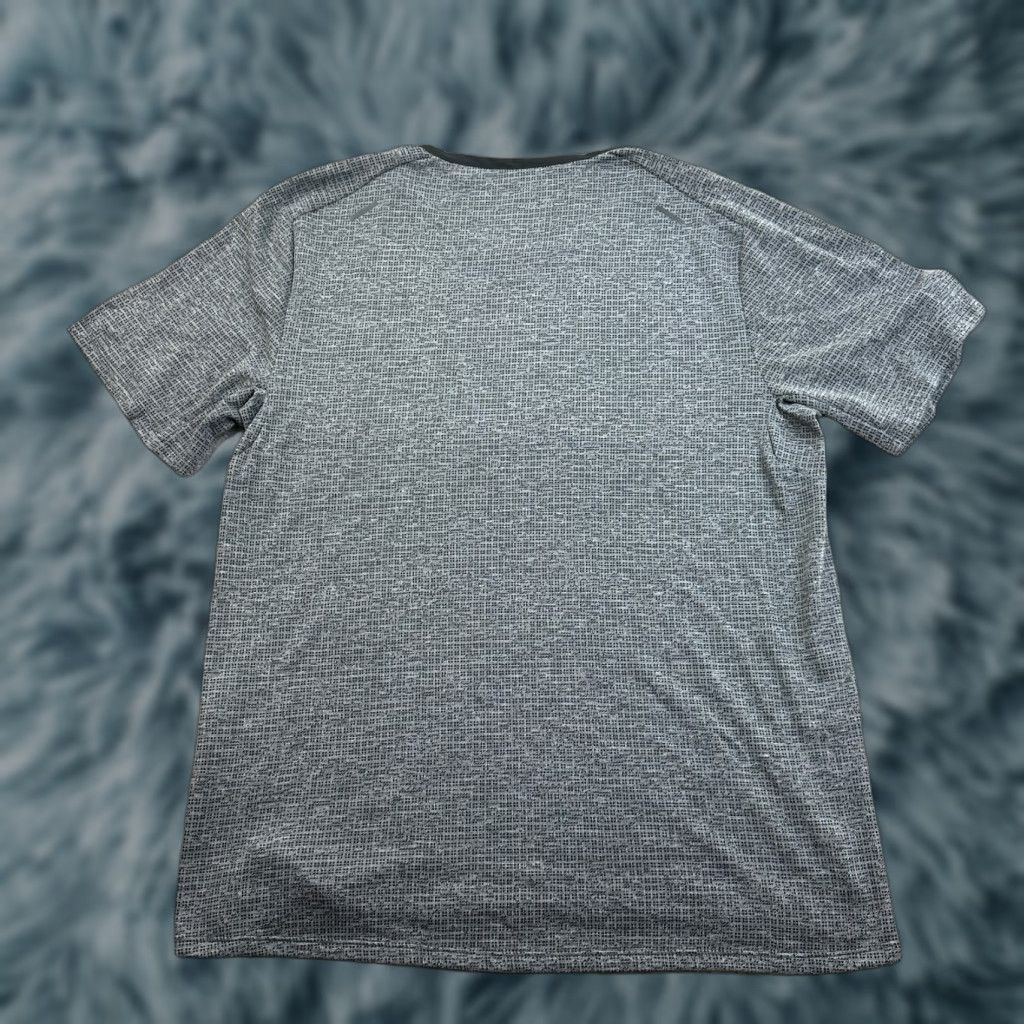 Nike Nike Shirt Mens Medium Gray Slim Fit Gym Training Running Dri Fit Size US M / EU 48-50 / 2 - 1 Thumbnail