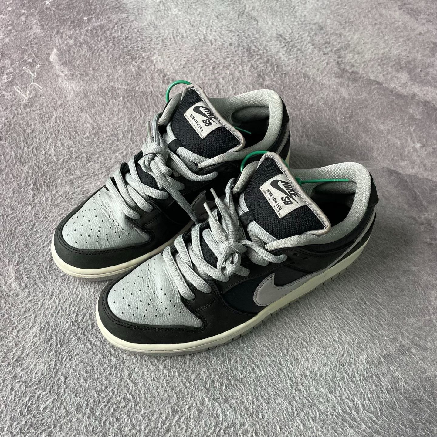 Adidas Adidas Gray Lowtop Sneakers 42 Men Size US 9 / EU 42 - 1 Thumbnail