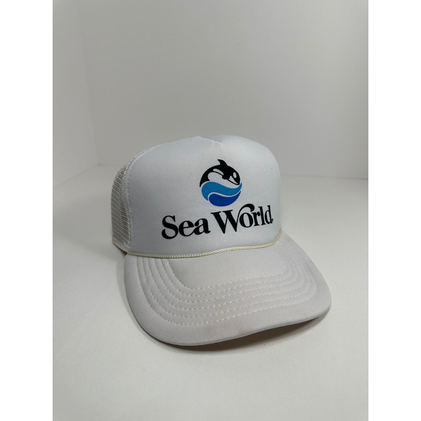 Otto × Vintage Vintage Sea World 1980s Snapback Trucker Hat White Cream Size ONE SIZE - 3 Thumbnail