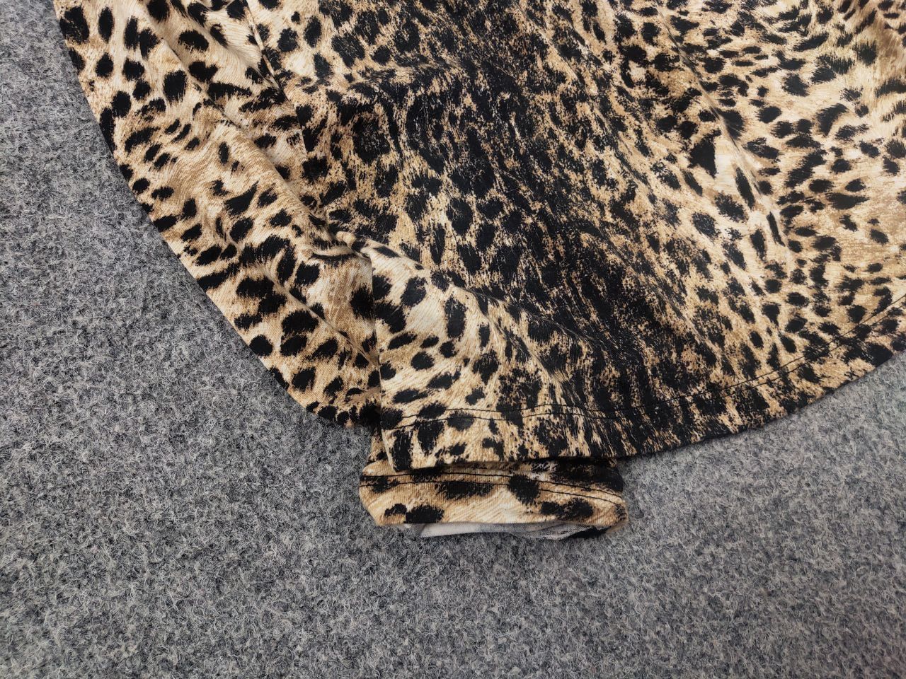 Dolce & Gabbana Rare Dolce & Gabbana Vintage 90s Leopard Pattern Long sleeve Size M / US 6-8 / IT 42-44 - 5 Thumbnail