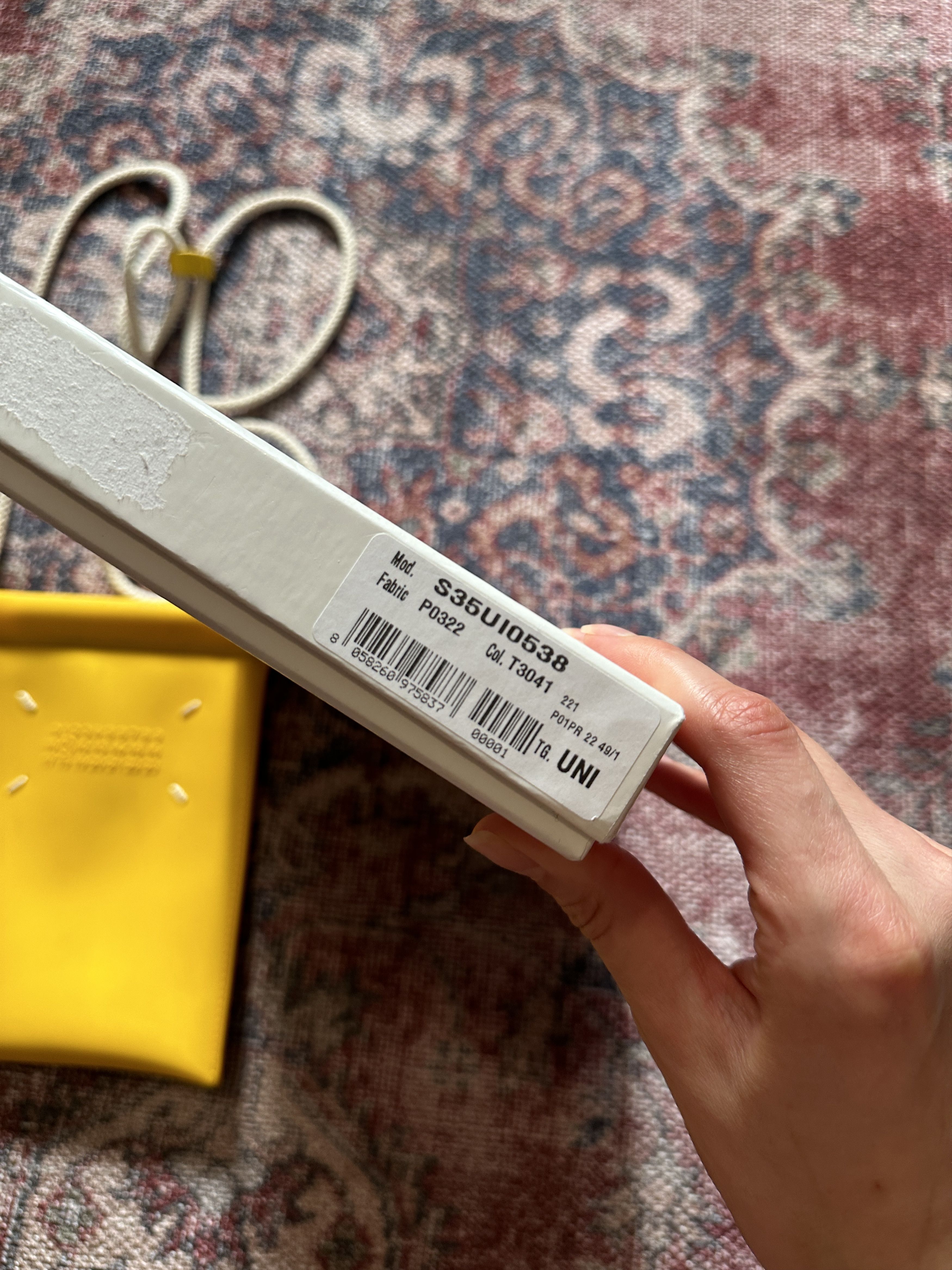 Maison Margiela Maison Margiela Logo Rubber Phone Pouch Case In Yellow Size ONE SIZE - 10 Thumbnail