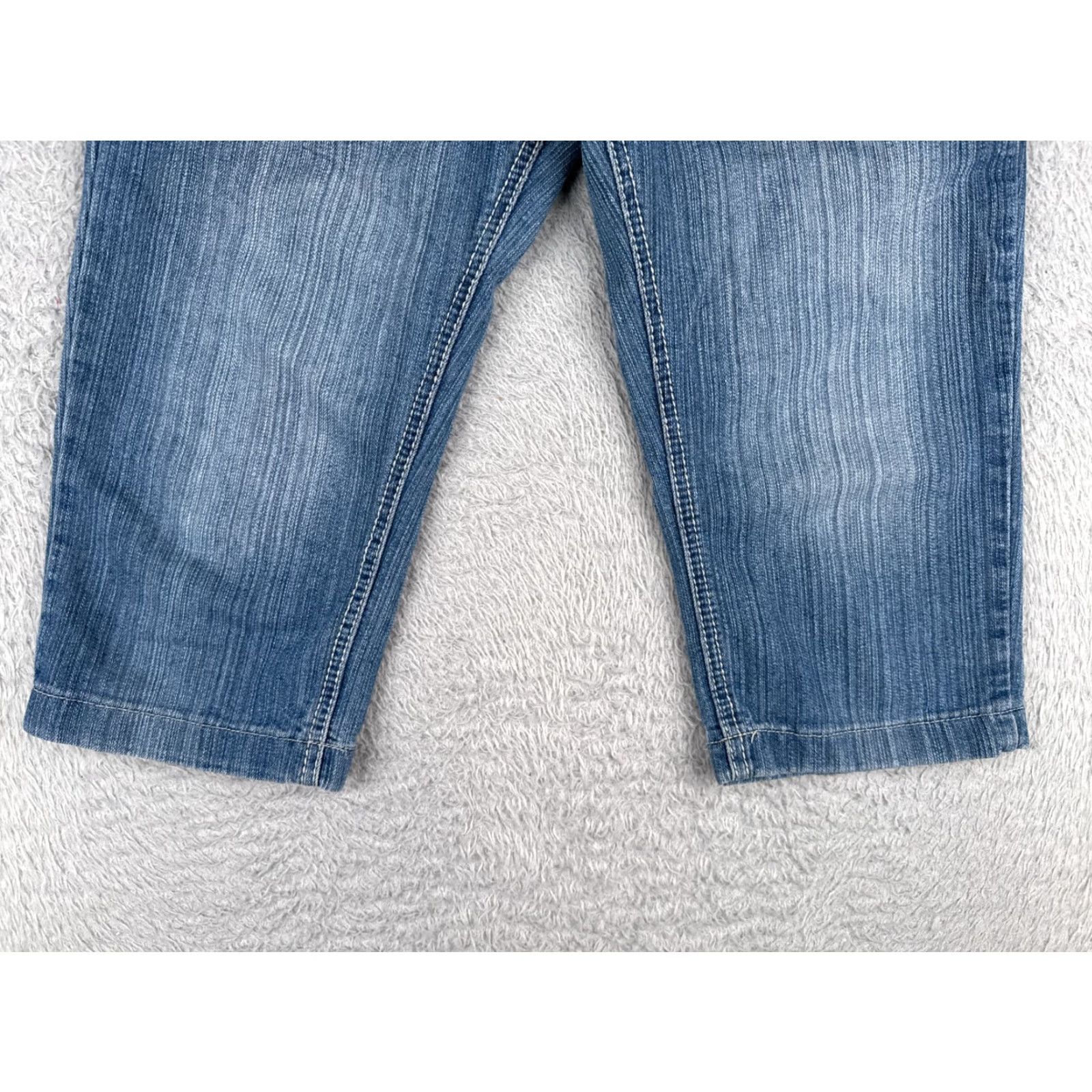 Vintage B.B Jeans Juniors 9 Blue Denim Capri Pants Low Rise Embroidered Zipper 30x16 Womens Size 30" / US 8 / IT 44 - 2 Thumbnail