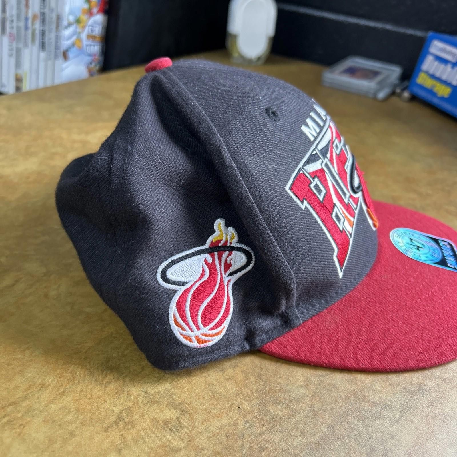 47 Miami Heat ~ NBA Hardwood Classics ~'47 Brand Snapback Hat Size ONE SIZE - 3 Thumbnail