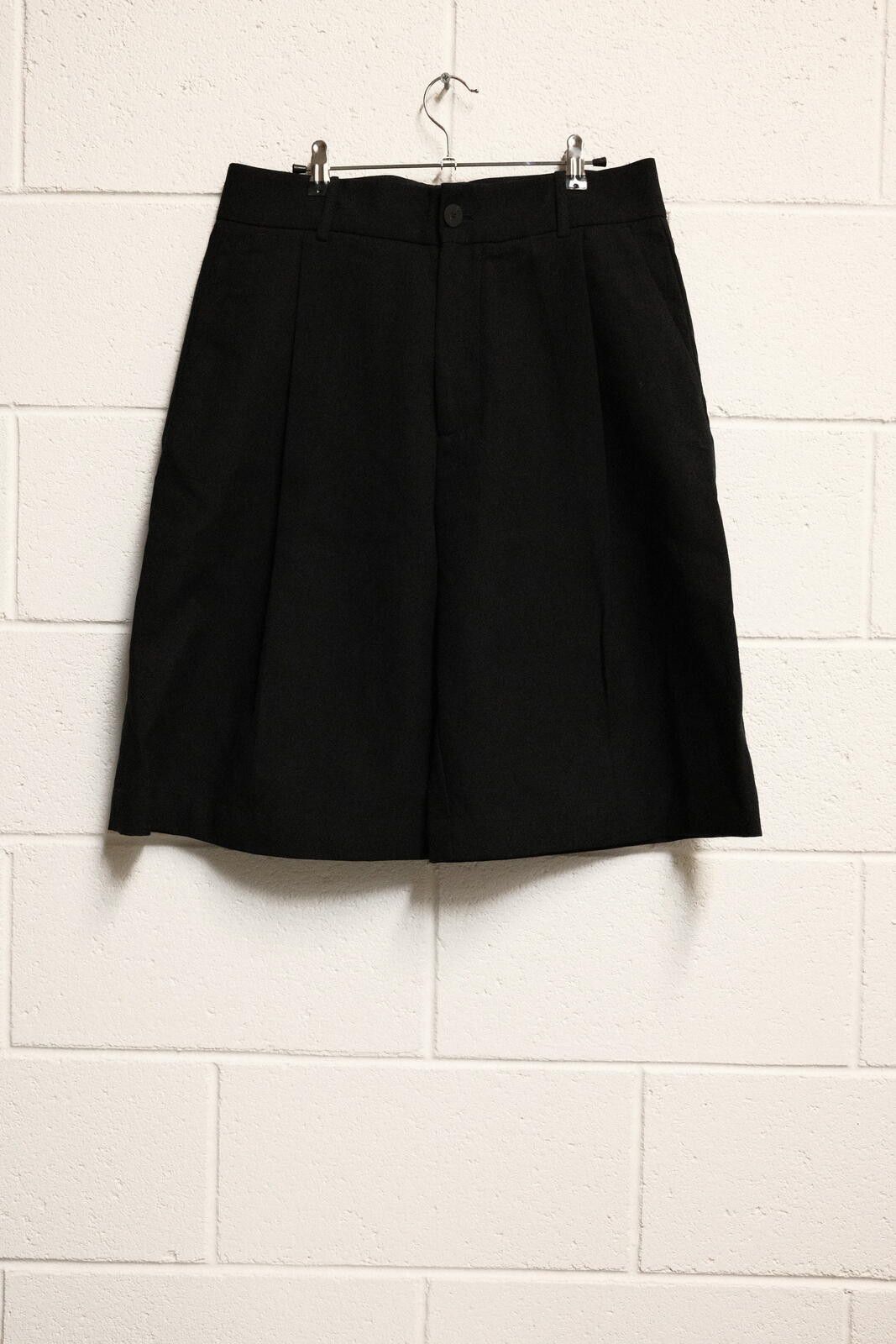 Studio Nicholson Studio Nicholson Black Tailored Shorts, Size M Size US 32 / EU 48 - 1 Thumbnail