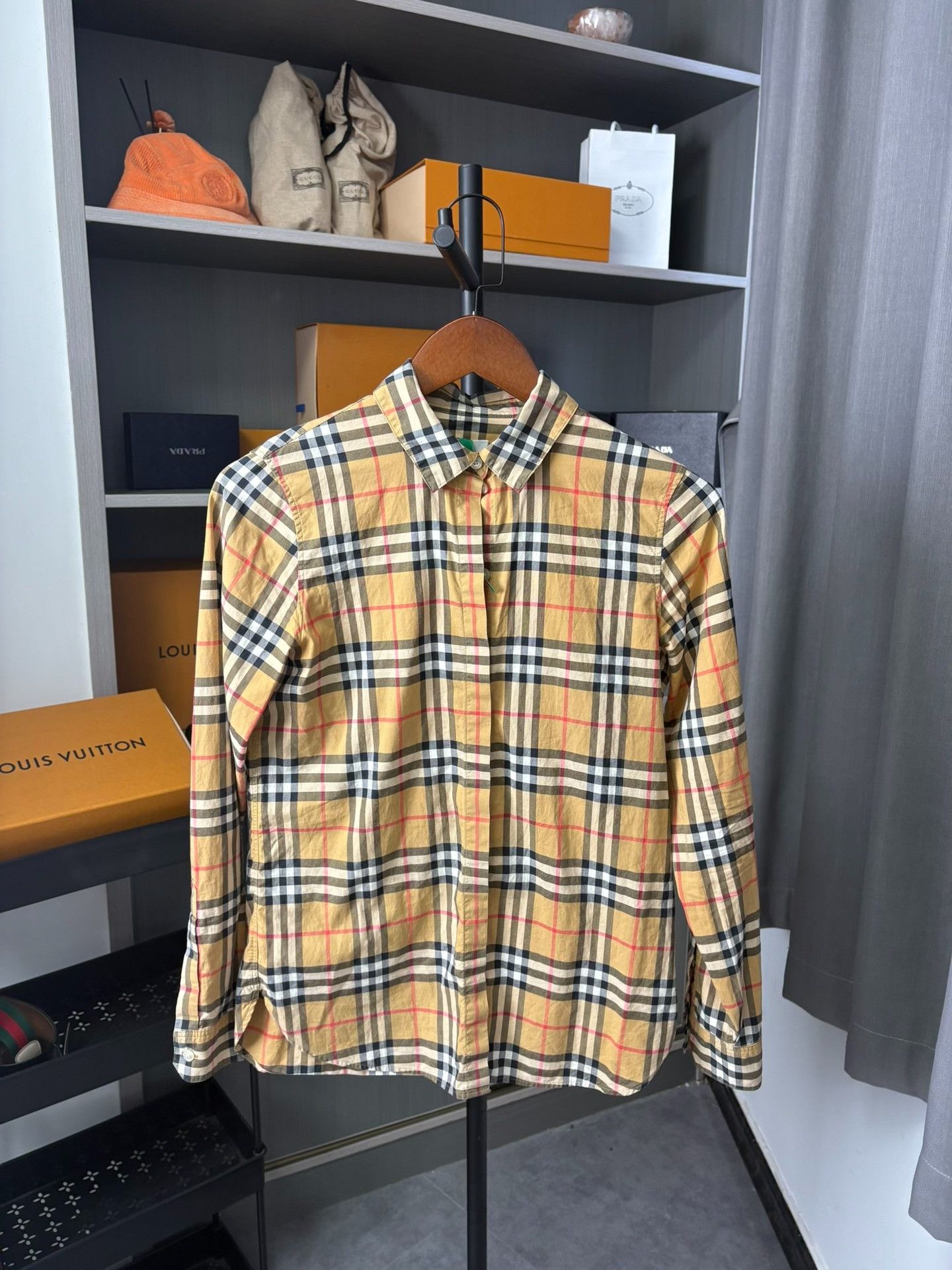 Burberry Burberry Plaid Beige Shirt 4 Men Size US XS / EU 42 / 0 - 1 Thumbnail