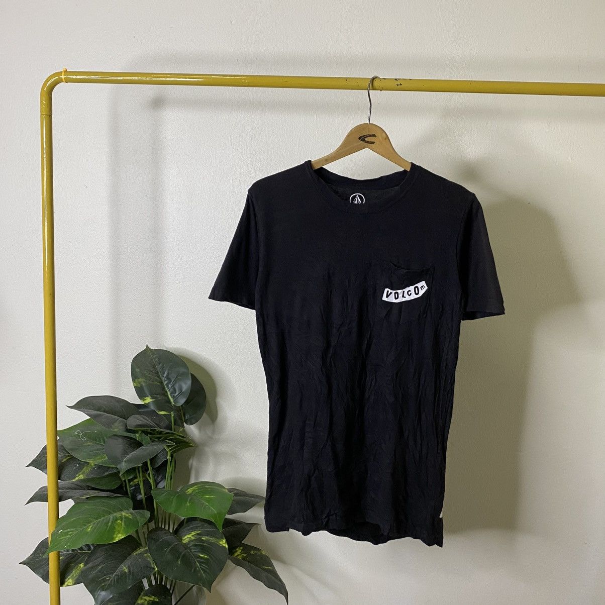 Volcom Y2K Volcom Skateboard Skater T Shirt Size US S / EU 44-46 / 1 - 6 Thumbnail