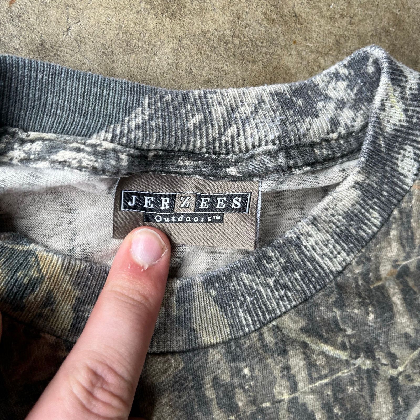 Vintage VINTAGE MOSSY OAK JERZEES REALTREE CAMO LONGSLEEVE XL Size US XL / EU 56 / 4 - 3 Thumbnail
