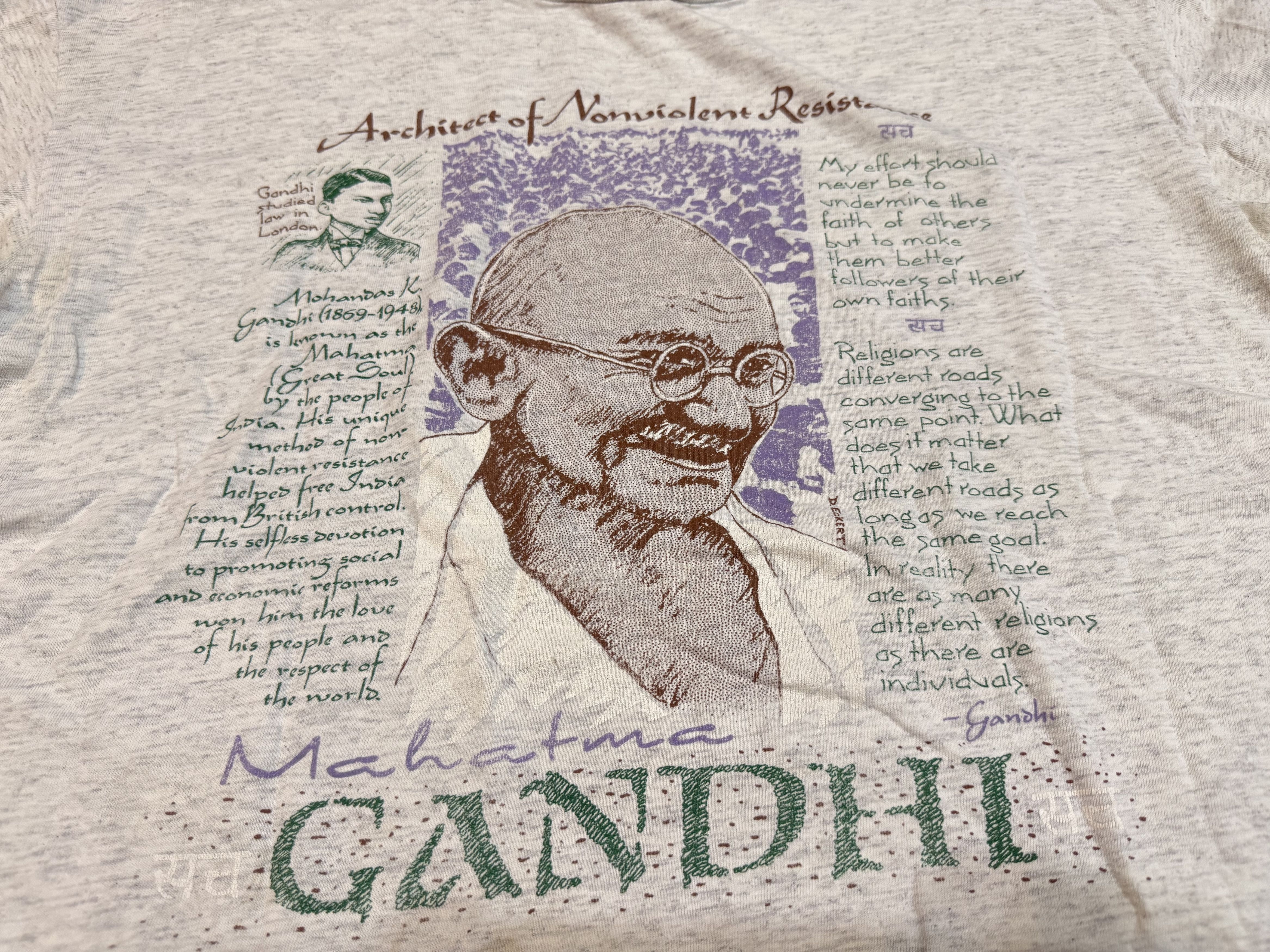 Vintage Vintage 90s Gandhi T-Shirt Size US L / EU 52-54 / 3 - 4 Thumbnail