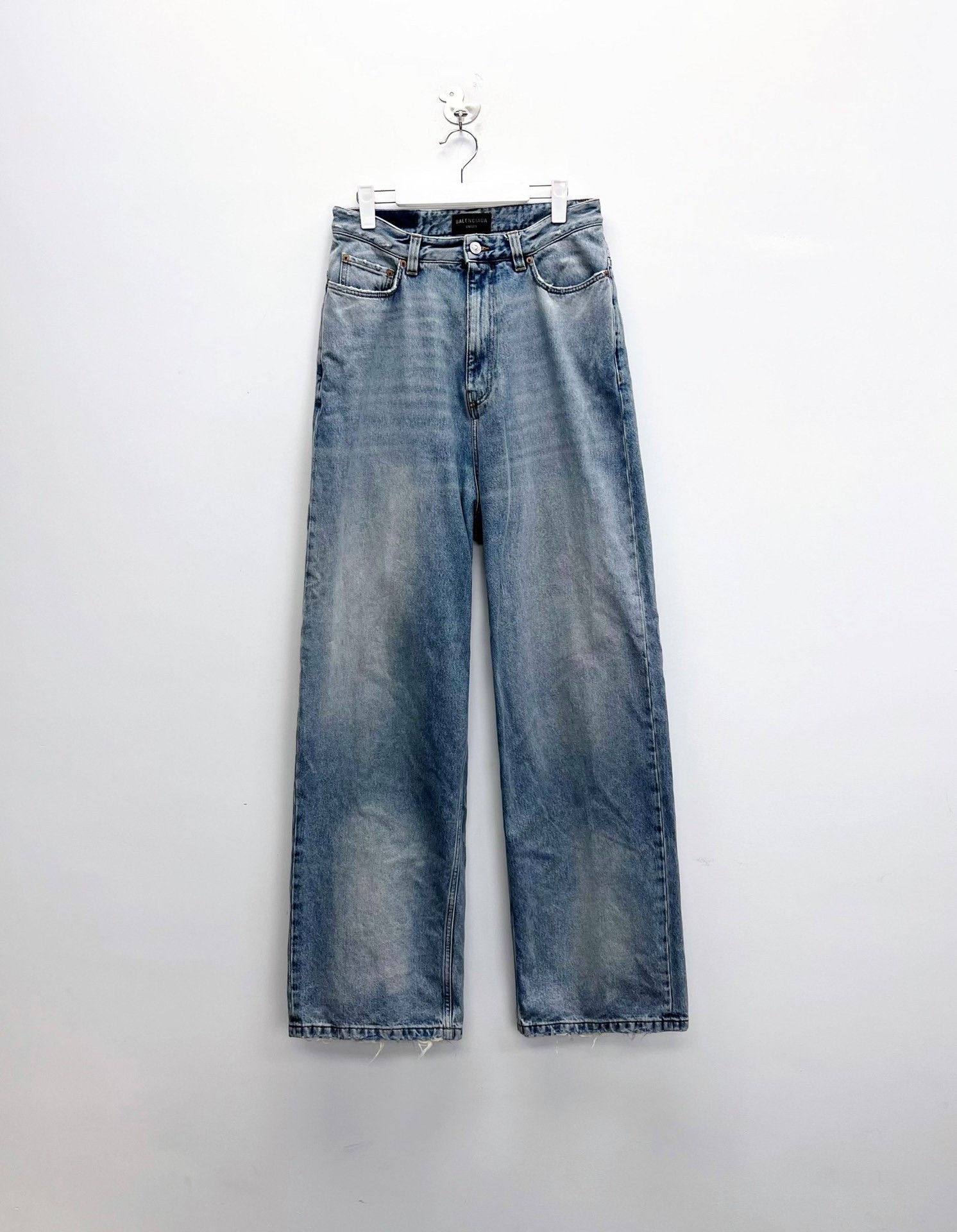 Balenciaga Balenciaga Back Patch Logo Washed Jeans Size US 30 / EU 46 - 1 Thumbnail
