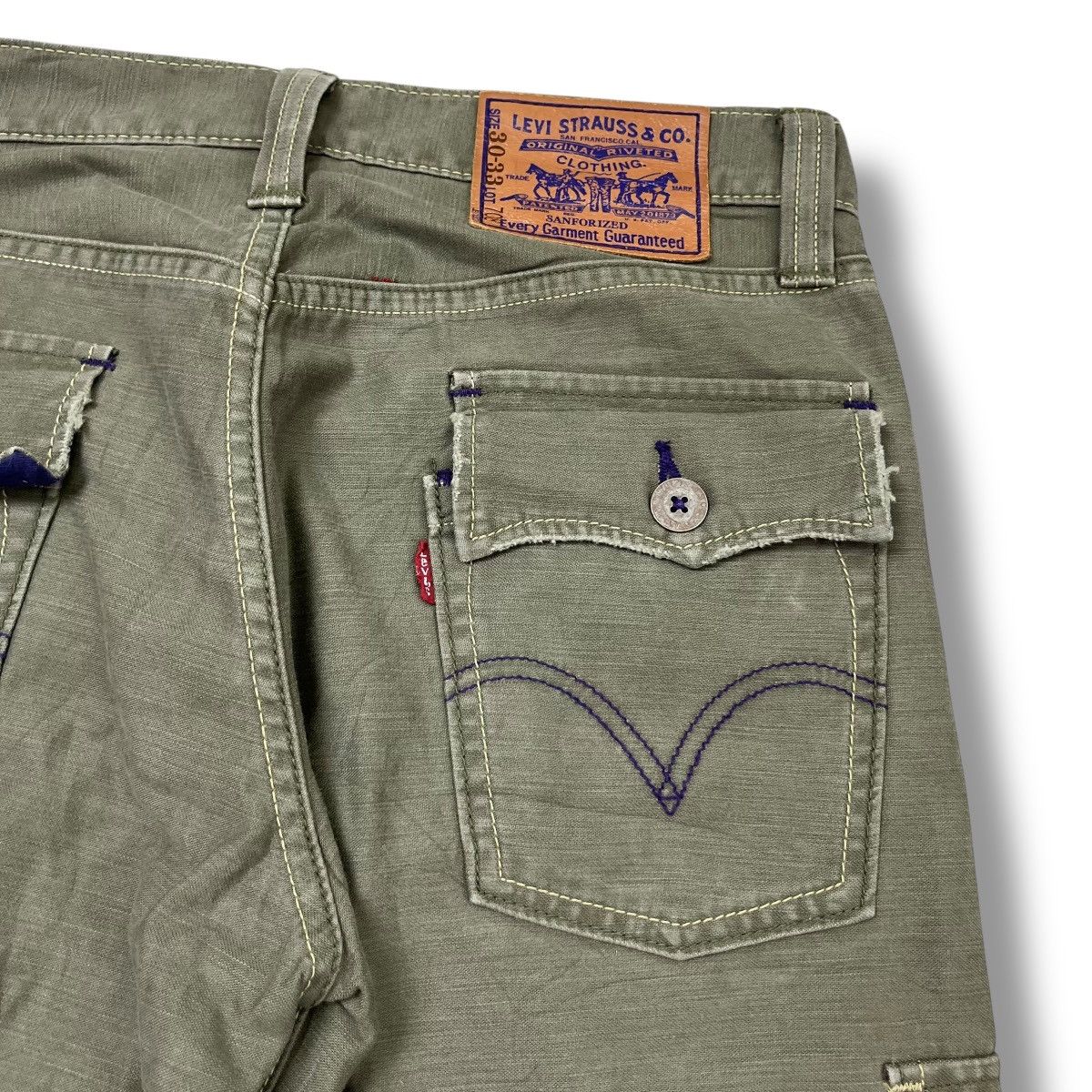 Levi's Vintage 60s Levi’s Cargo Pants | Olive Green | Size 30 Size US 30 / EU 46 - 11 Thumbnail