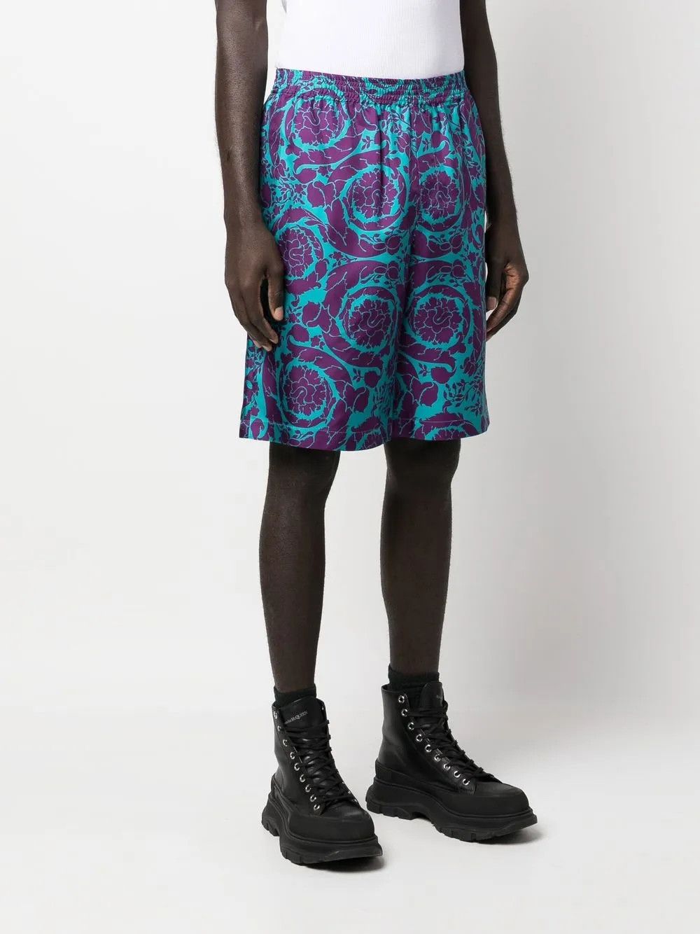Versace o1y0525 Short in Blue/Purple Size US 34 / EU 50 - 3 Thumbnail