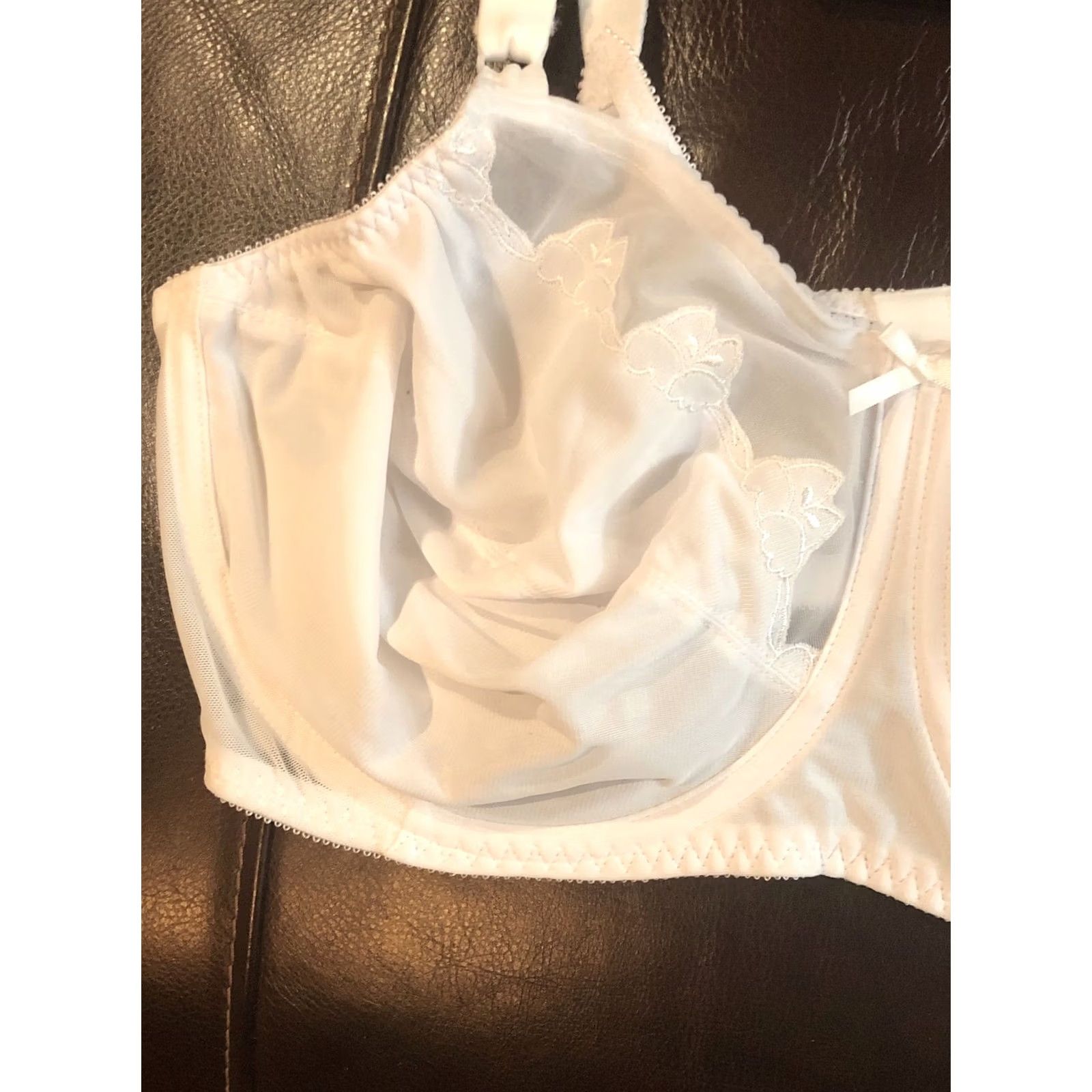 Vintage VINTAGE? No — Bali Flower Underwire Bra 40DD White Full Coverage Support Women's Bra New with Tags Size ONE SIZE - 5 Thumbnail