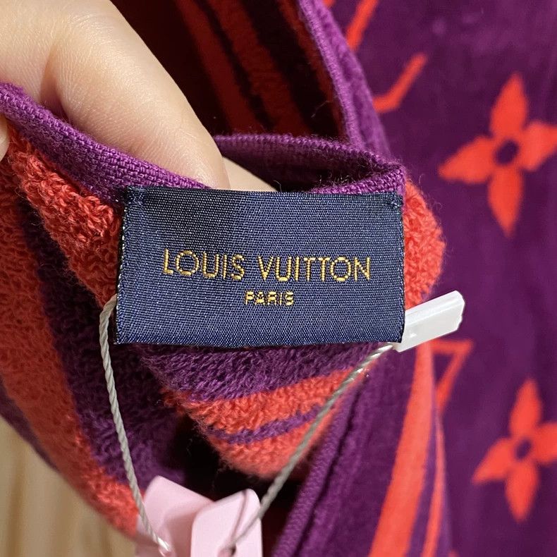 Louis Vuitton Louis Vuitton Purple presbyopic bath towel Size ONE SIZE - 3 Thumbnail