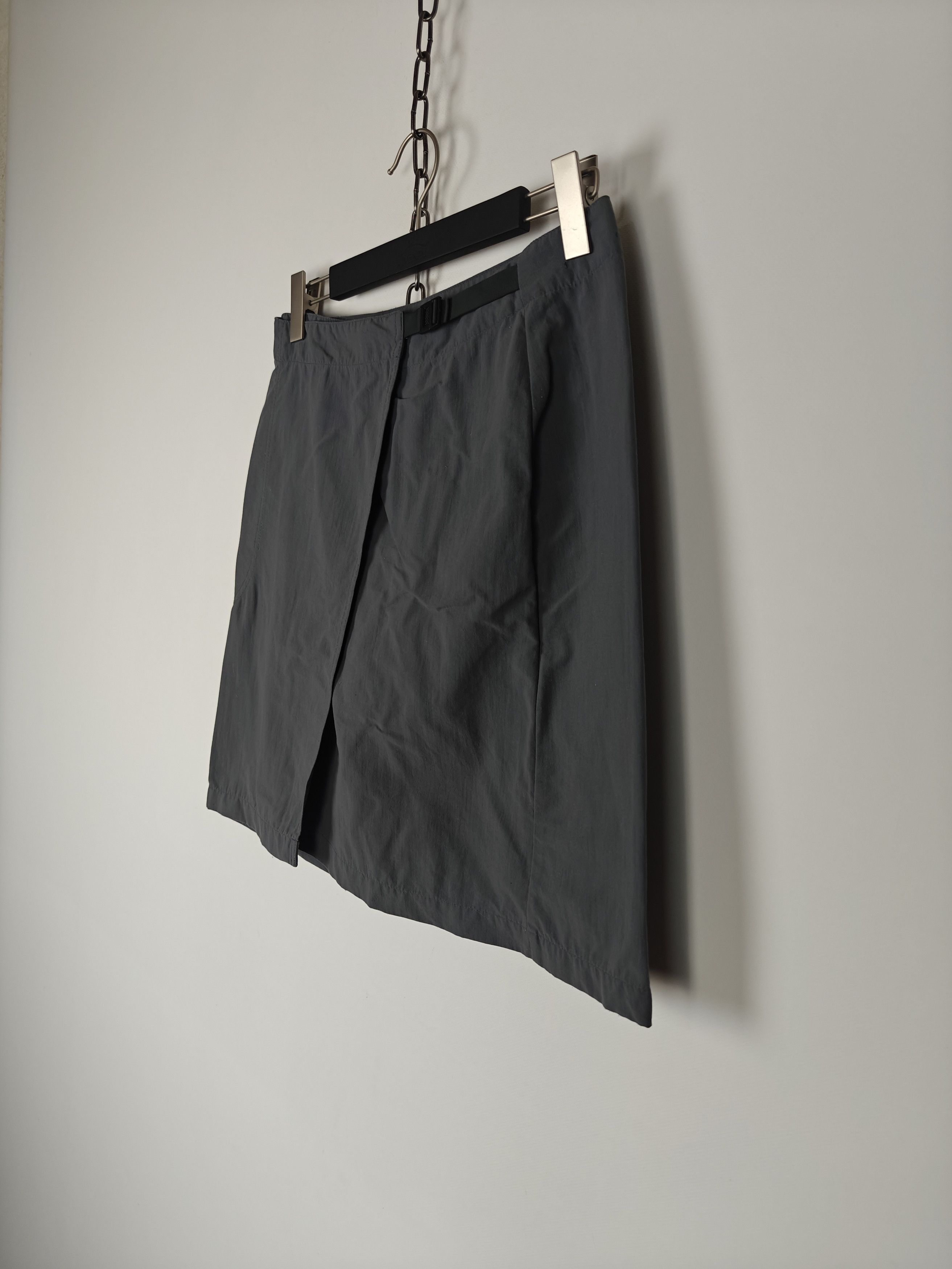 Patagonia Patagonia Nylon Skirt Outdoor Gray size 8 Size 30" / US 8 / IT 44 - 5 Thumbnail