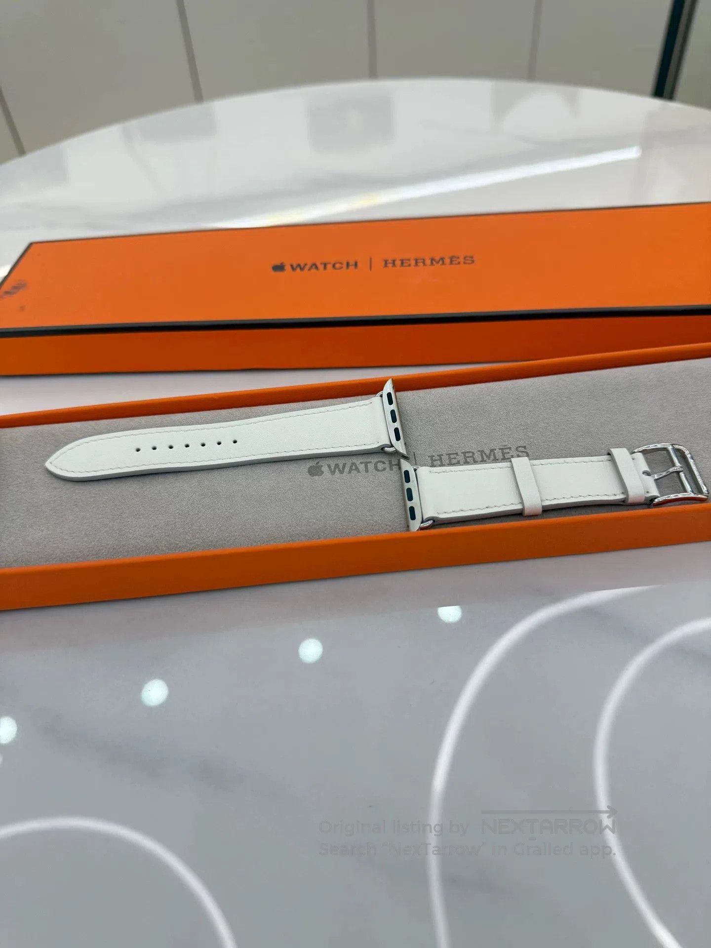 Hermes Apple Watch Hermès Leather Strap White. Size ONE SIZE - 3 Thumbnail