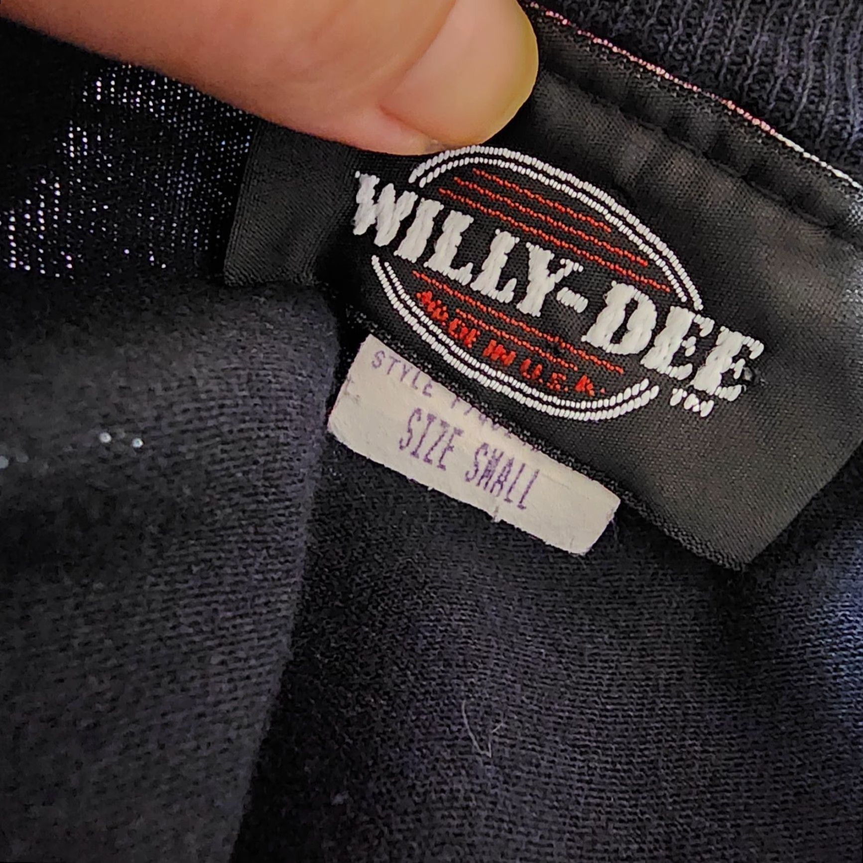 Vintage Vintage 1980s Willy Dee Women's Black Floral Graphic Cotton Blend T-Shirt XS/S Casual Hippy American Made Size XS / US 0-2 / IT 36-38 - 4 Thumbnail