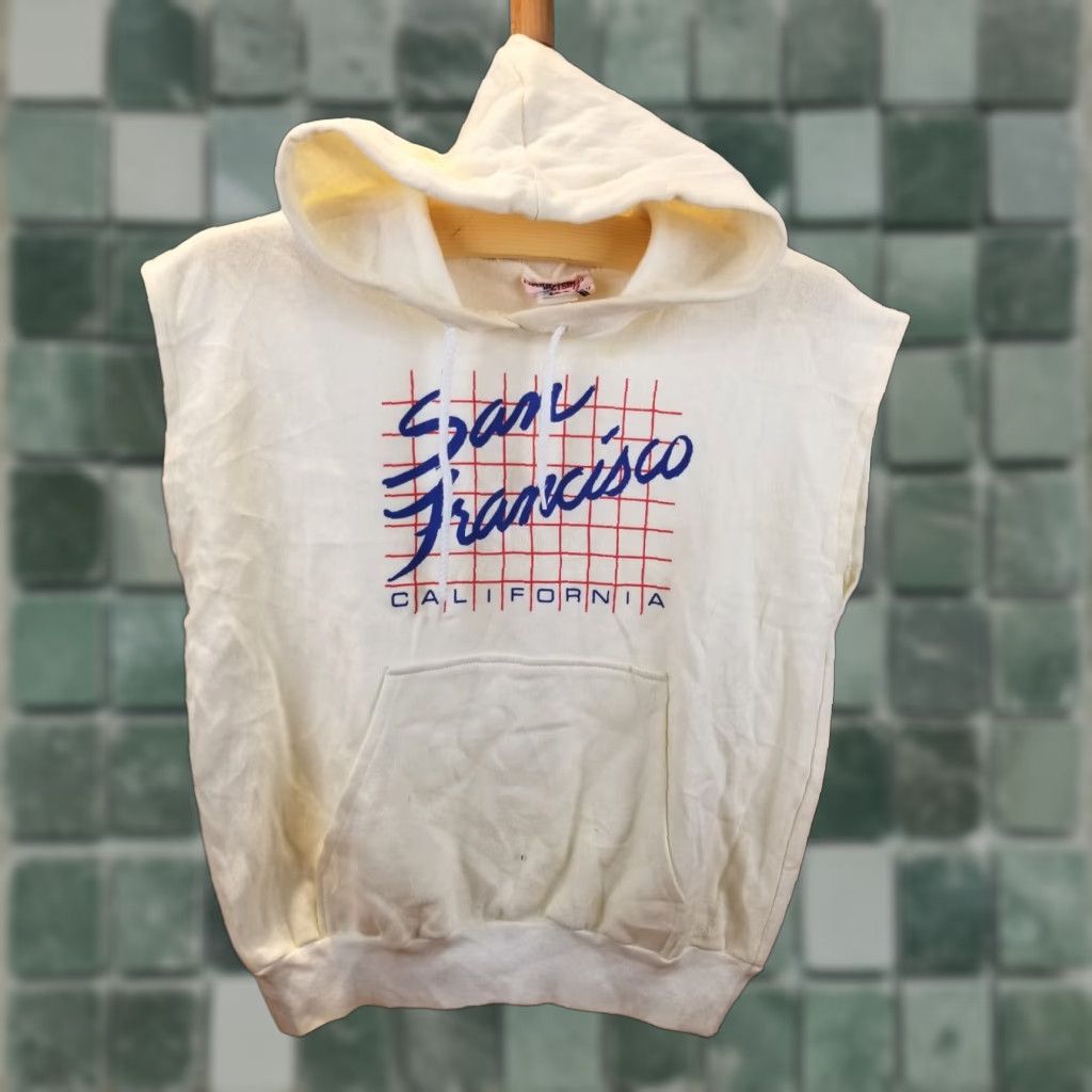 Vintage VINTAGE 80' SAN FRANCISCO CALIFORNIA HOODED SLEEVELESS SWEATSHIRT SZ MEDIUM Shirt Mens Adult M White Size US M / EU 48-50 / 2 - 1 Thumbnail