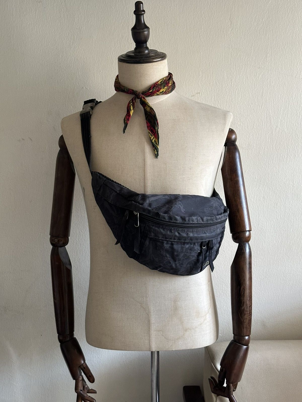 Undercover SS2001 Chaotic Discord Waist / Sling Bag Size ONE SIZE - 6 Thumbnail