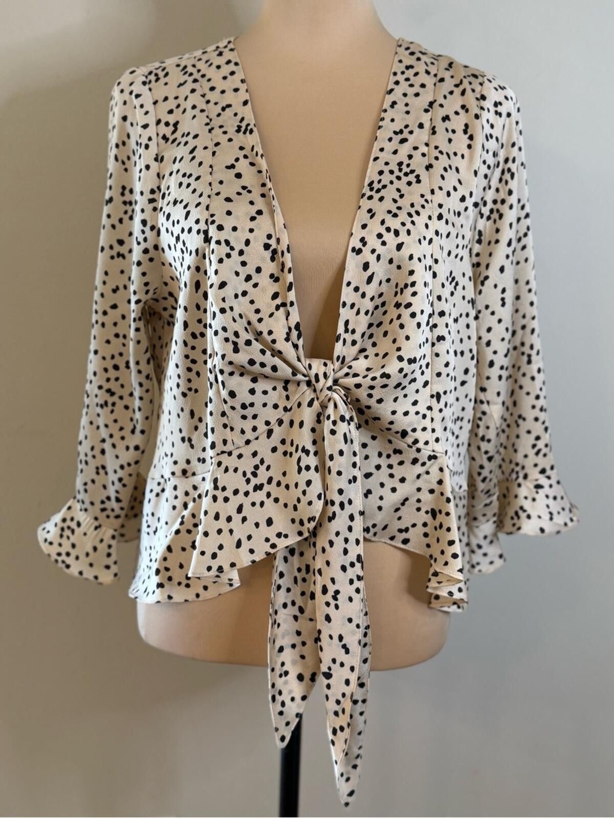 Eastland Easel cream & black polka dot top V neck rufuffles SZ LG Size L / US 10 / IT 46 - 1 Thumbnail