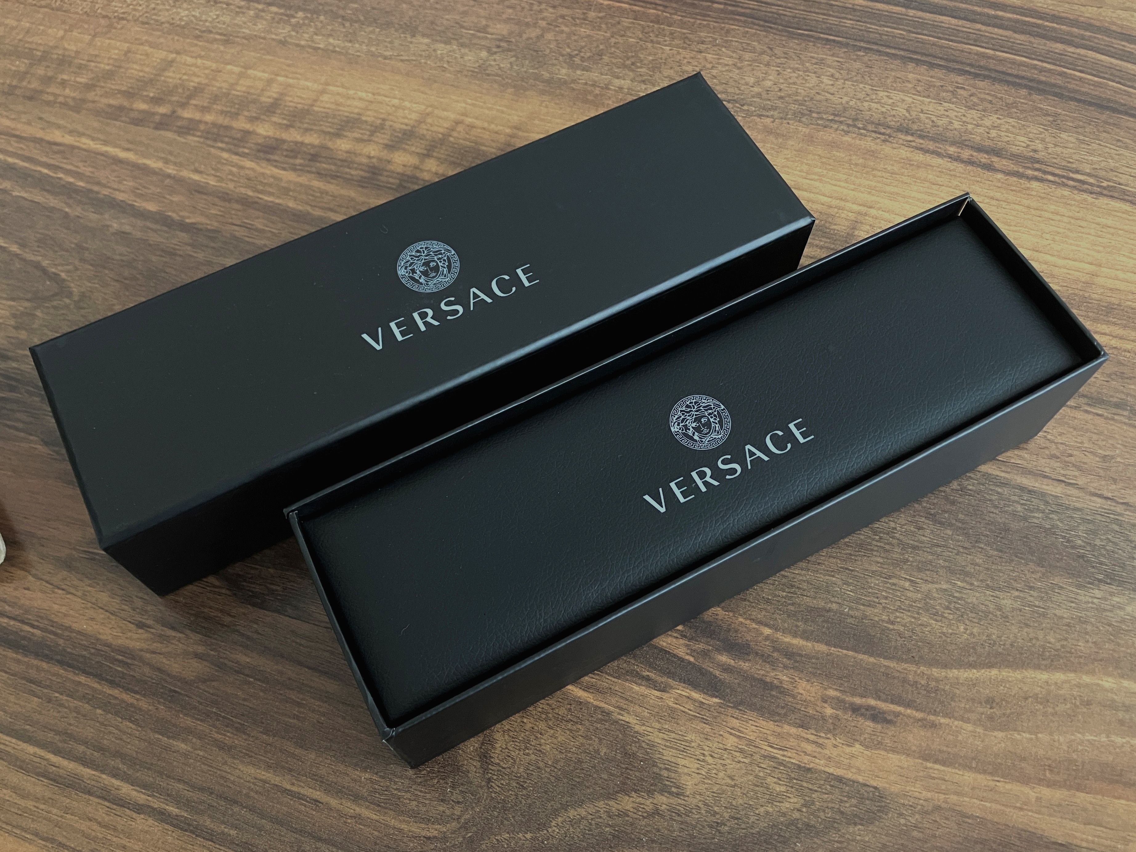 Versace Versace Gold Round Logo Necklace Gold Plated Size ONE SIZE - 10 Thumbnail