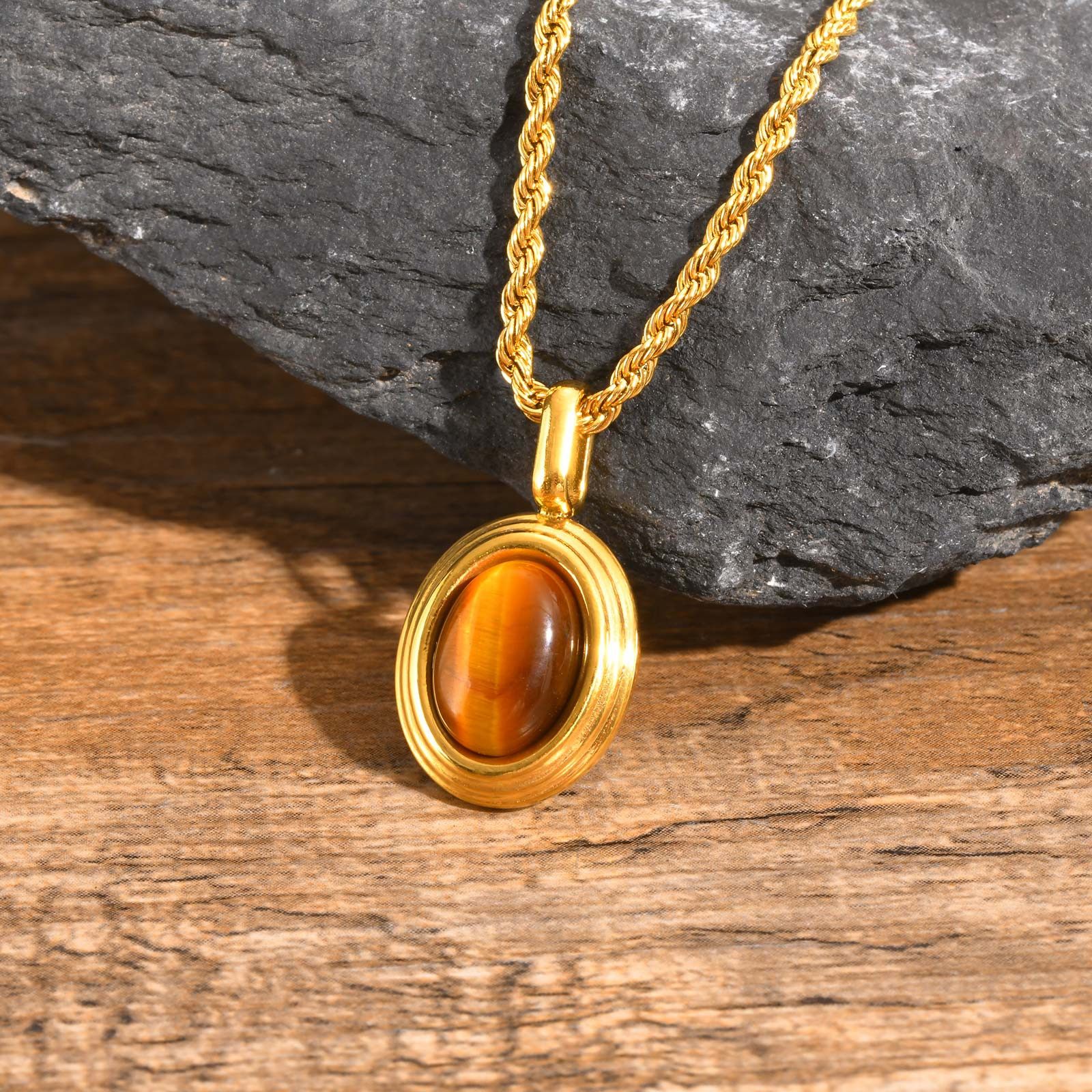 Jewelry Classic Style Geometric Necklace Size ONE SIZE - 2 Thumbnail