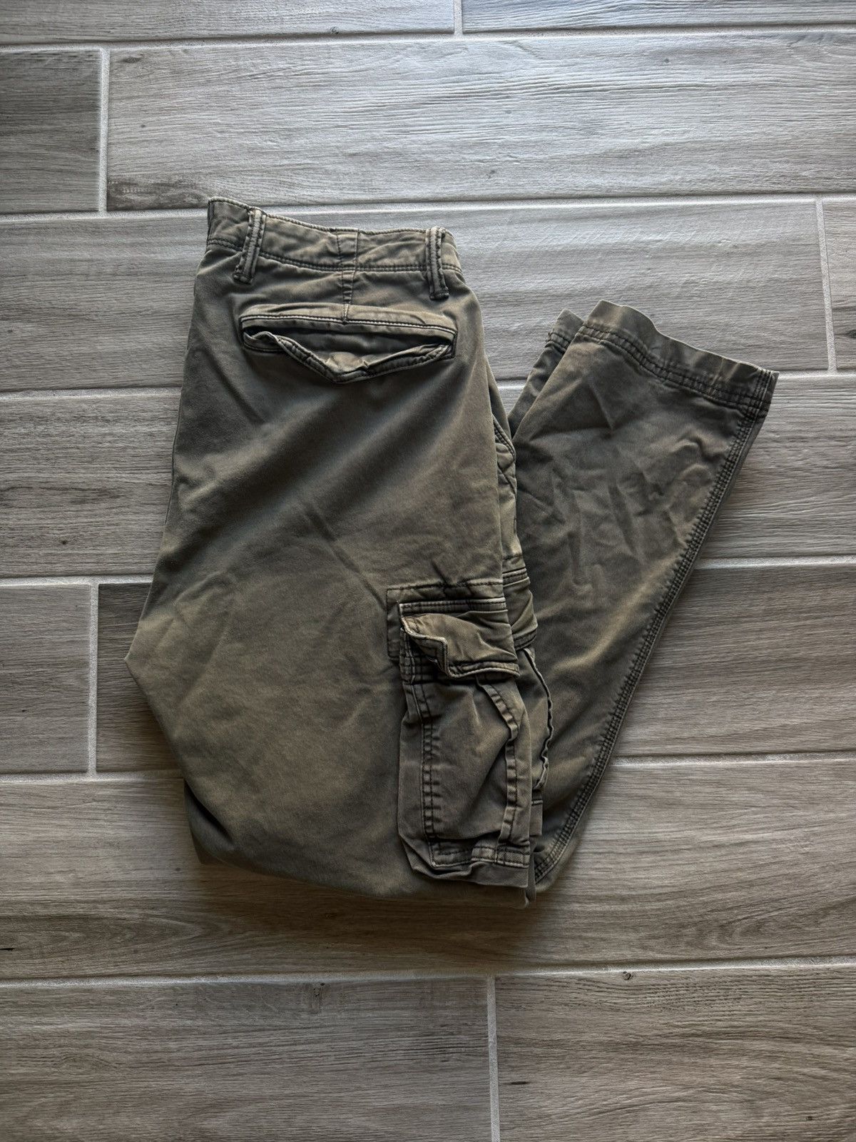 Gap GAP Olive/Forest Green Cargo Pants Size 33x30 Gently Used Size US 33 - 1 Thumbnail