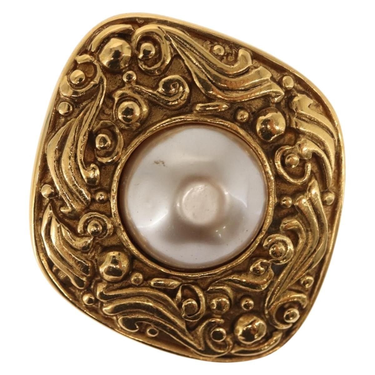 Chanel Chanel CC Brooch Size ONE SIZE - 1 Thumbnail