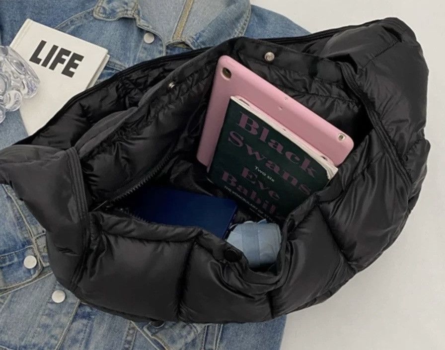 Japanese Brand × Vintage Retro y2k quilted hobo bag messenger bag Size ONE SIZE - 9 Thumbnail