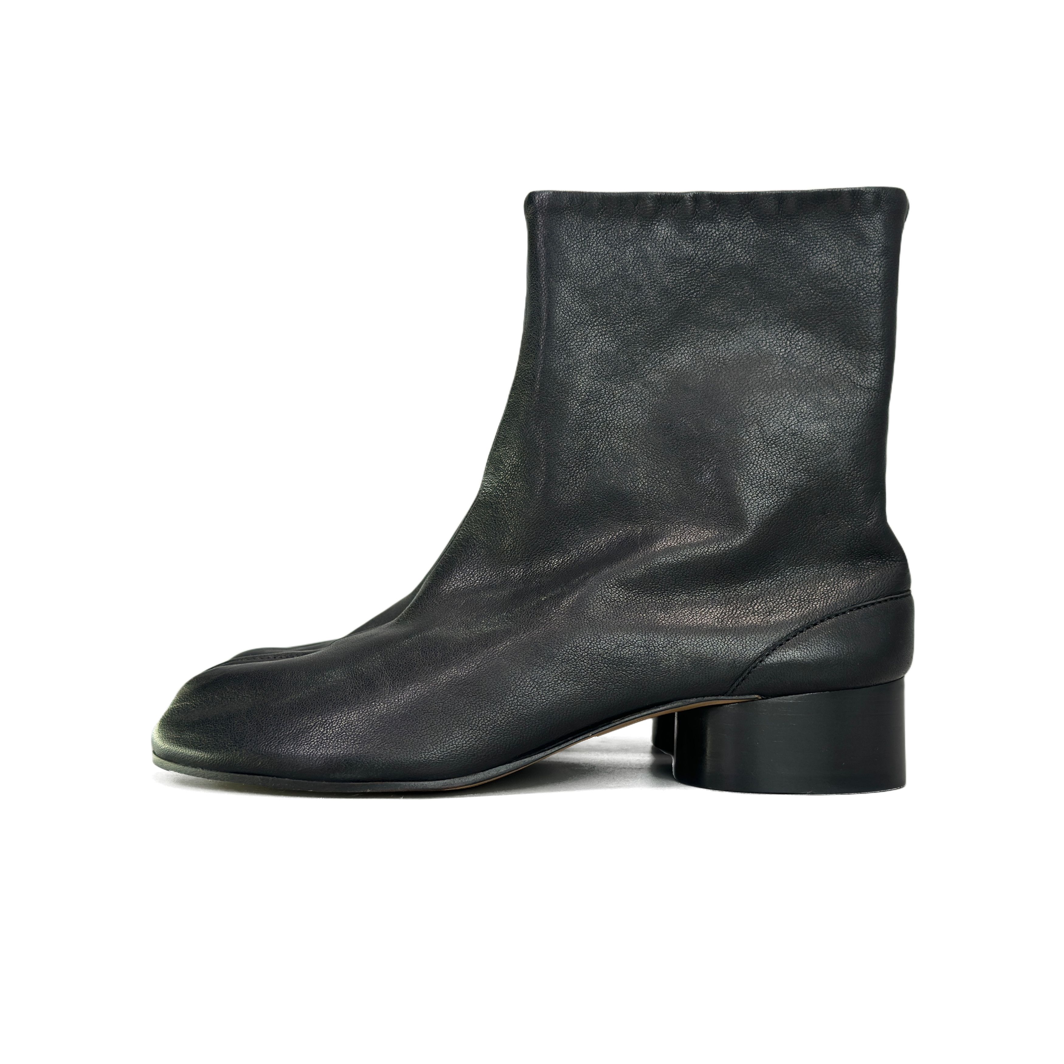 Maison Margiela Maison Margiela Black Tabi Boots Size 37 Size US 7 / IT 37 - 1 Thumbnail
