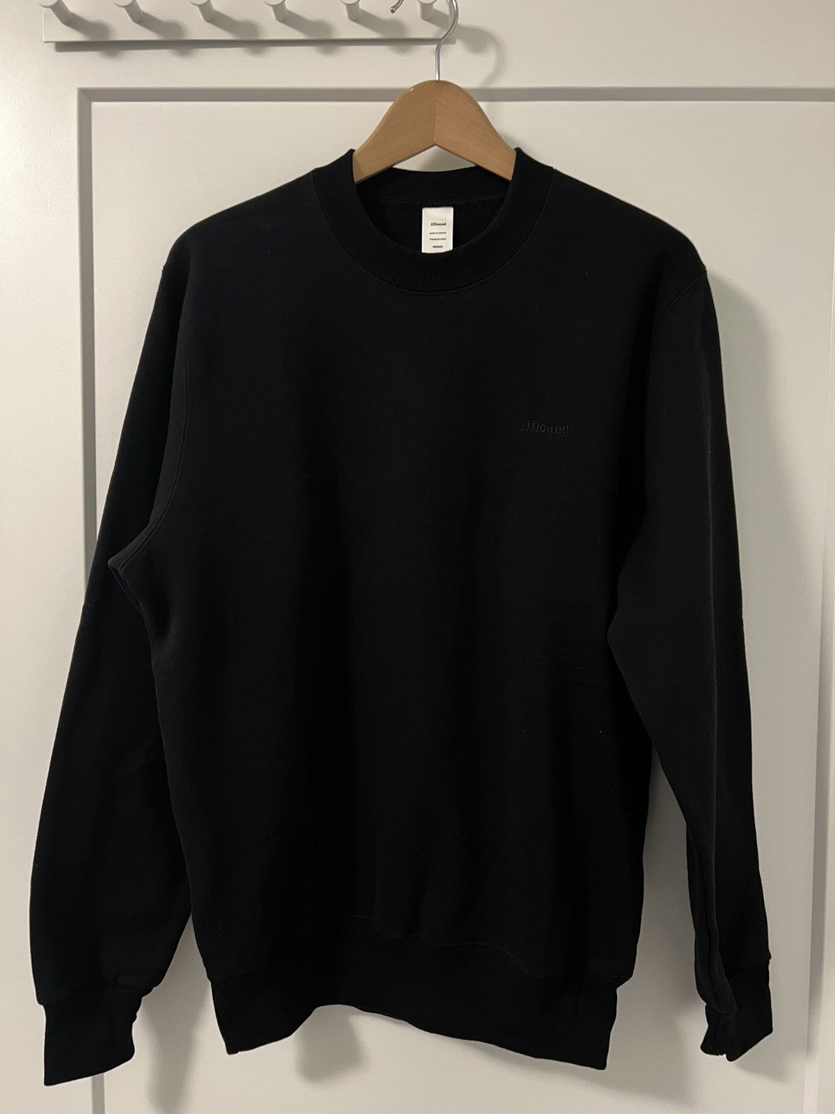 JJJJound M Classic JJJJound Logo Crewneck Sweatshirt Black on black Size US M / EU 48-50 / 2 - 1 Thumbnail
