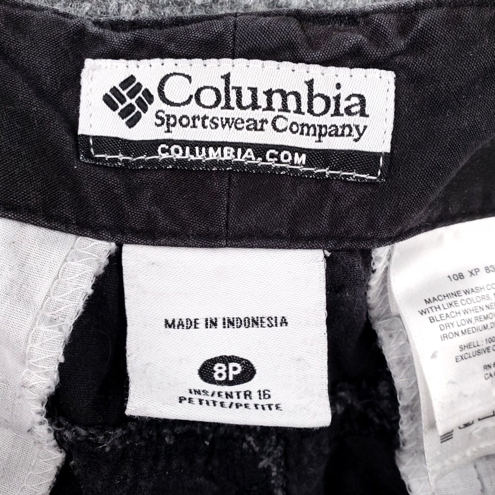 Vintage Columbia Shorts Womens 8P Black Petites Cargo Mid Rise Flat Front Outdoor Size 30" / US 8 / IT 44 - 3 Thumbnail