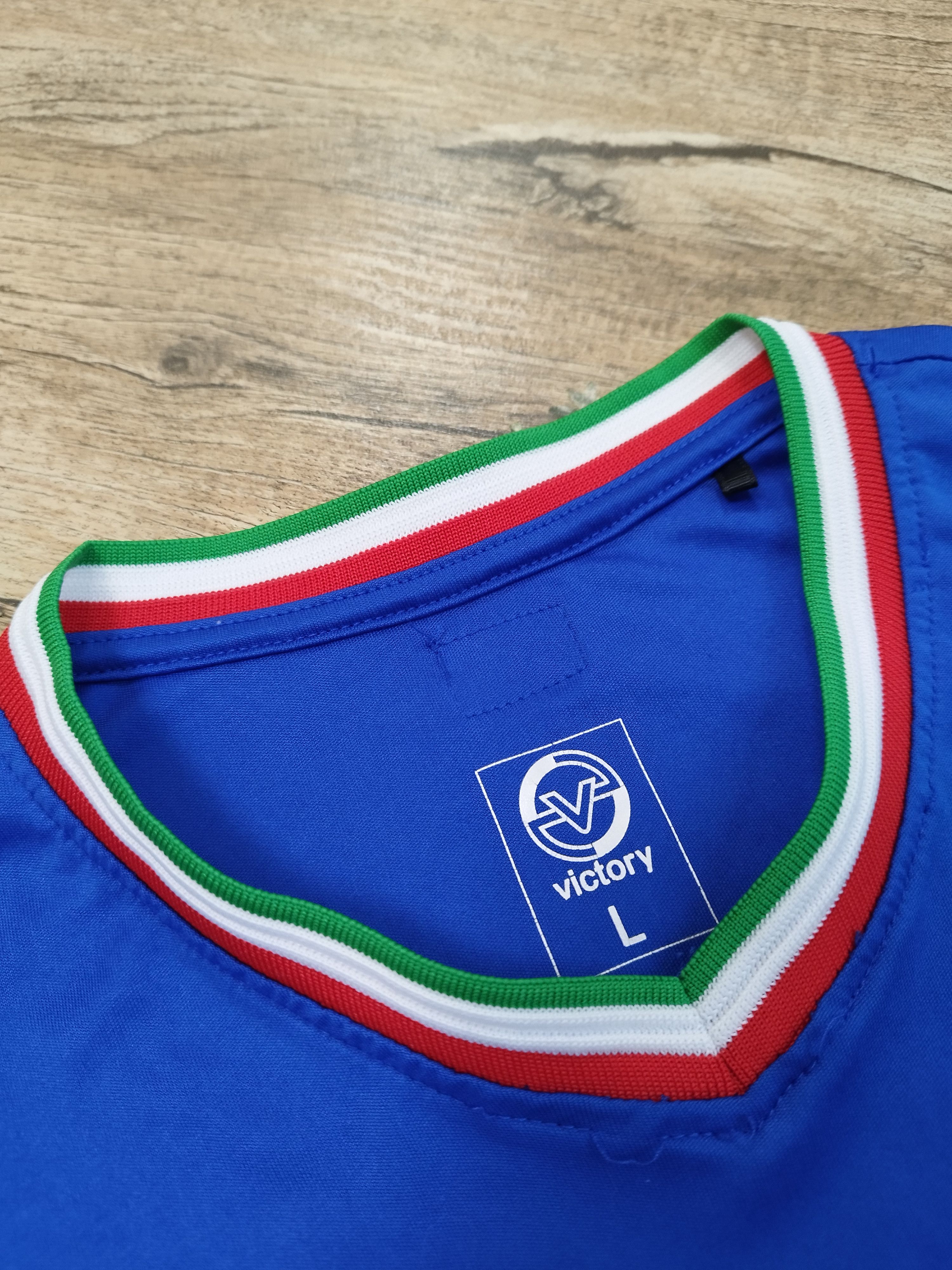 Other Italia Football Jersey Jersey T-Shirt Size L Italy Soccer Size US L / EU 52-54 / 3 - 6 Thumbnail