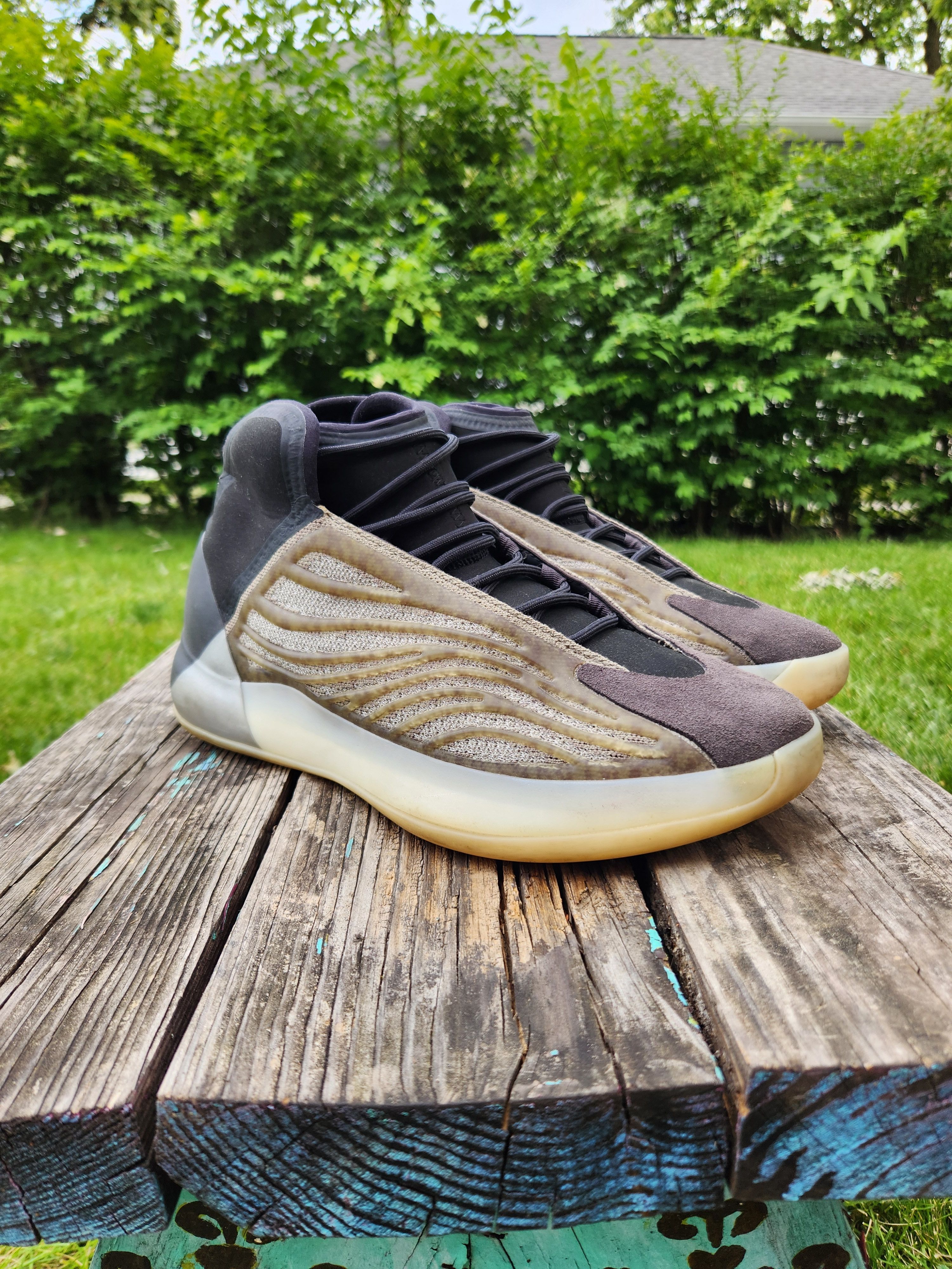 Adidas × Yeezy Adidas Yeezy Quantum Barium Size US 11.5 / EU 44-45 - 1 Thumbnail